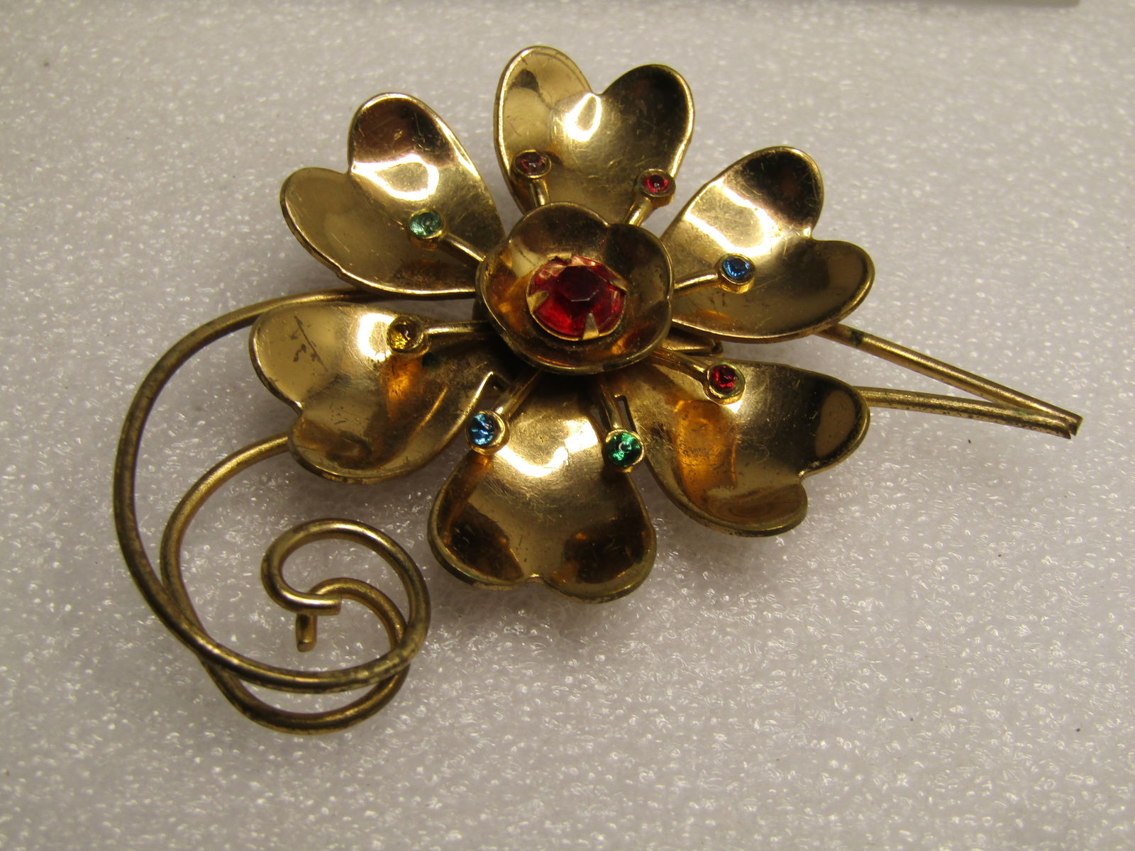 Vintage Rhinestone Floral Brooch, 10kt Plated or Filled, 1940's-1950's. - 5