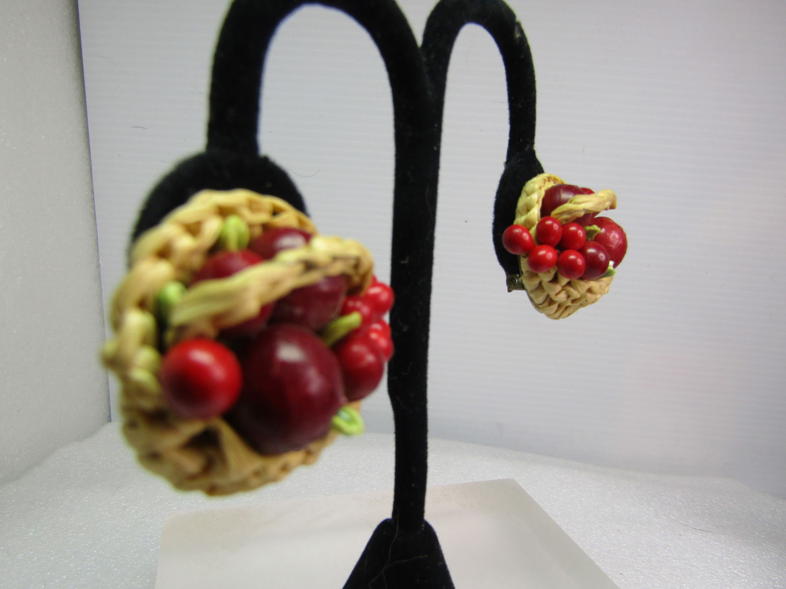 Vintage Fruit Basket Clip Earrings, W. Germany, Mid-Century - 3