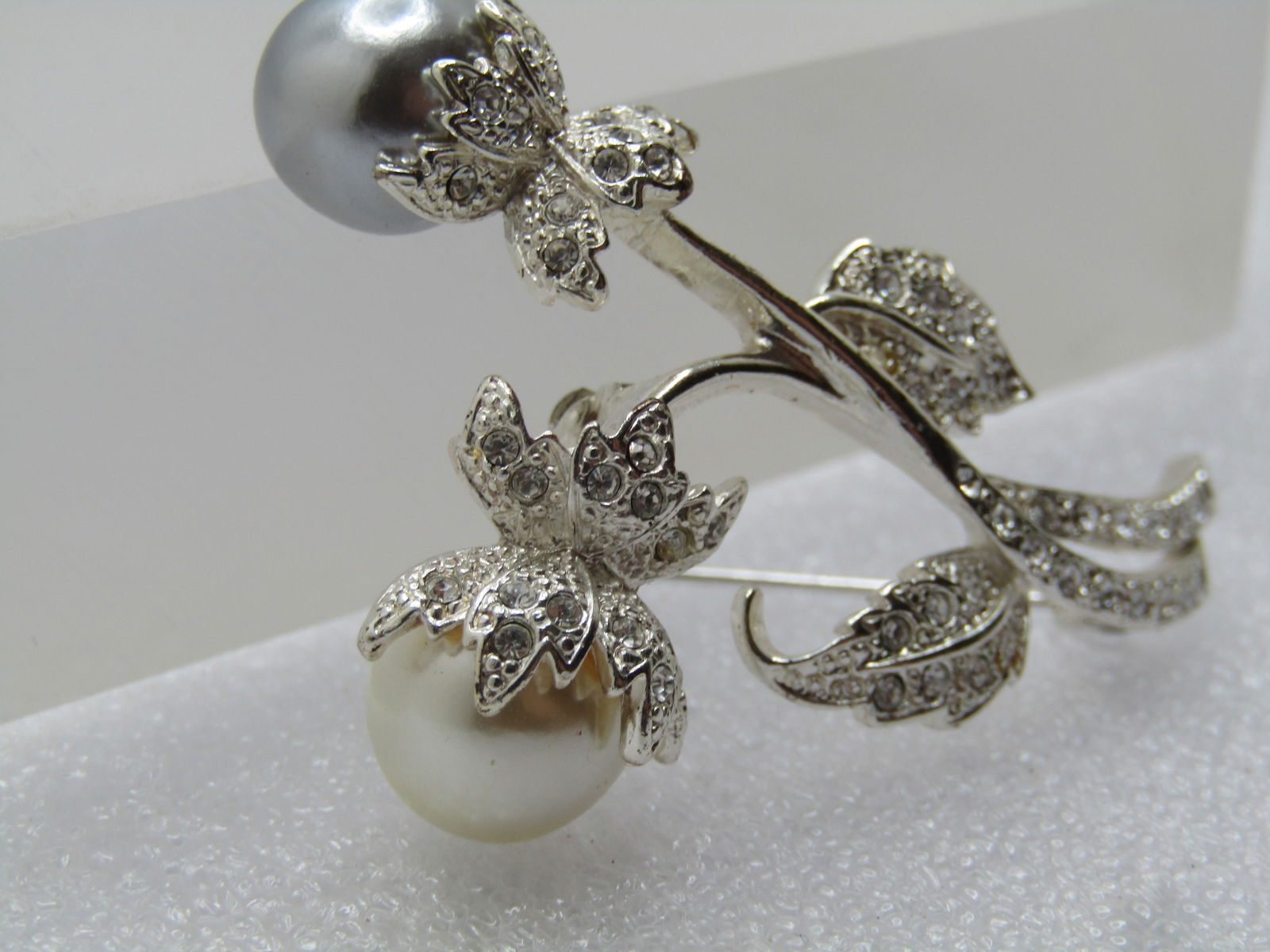 Vintage Faux Silver/White Pearl Floral Stem Brooch/Rhinestones, Avon - 2