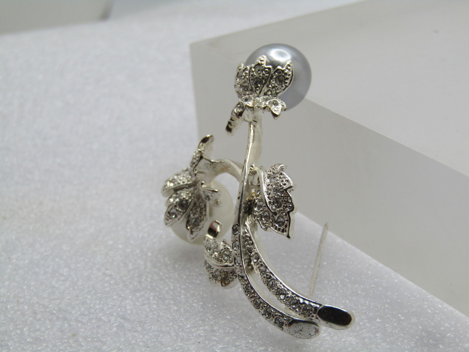 Vintage Faux Silver/White Pearl Floral Stem Brooch/Rhinestones, Avon - 3