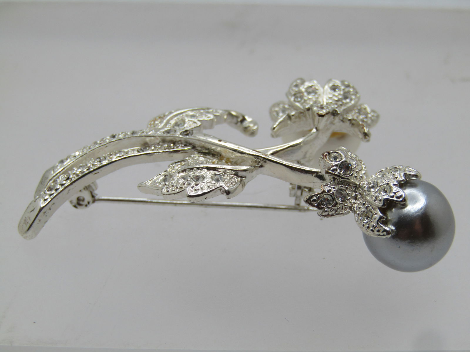 Vintage Faux Silver/White Pearl Floral Stem Brooch/Rhinestones, Avon - 5