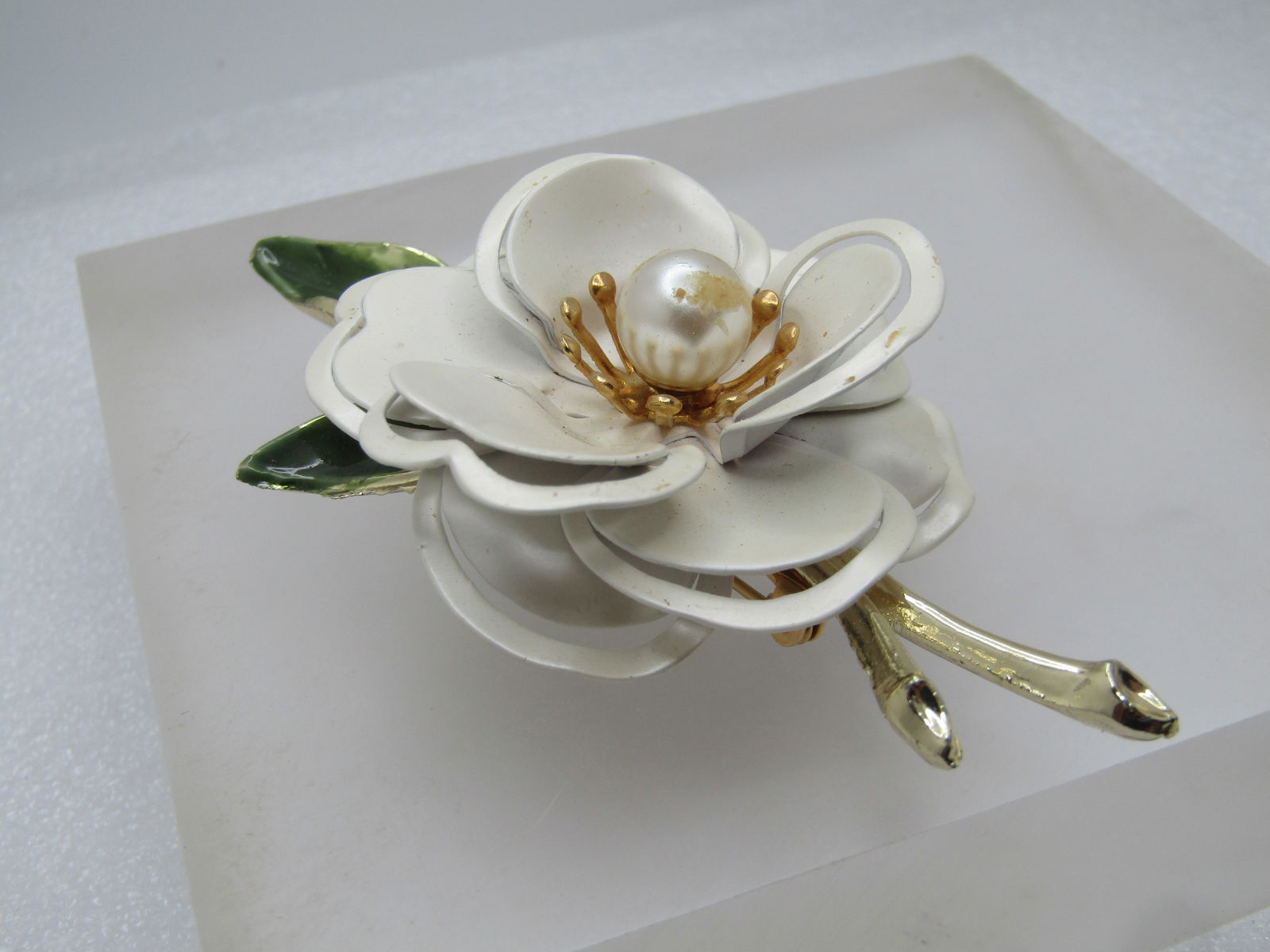 Vintage Enameled White Magnolia/Gardenia Brooch, 1960's - 5
