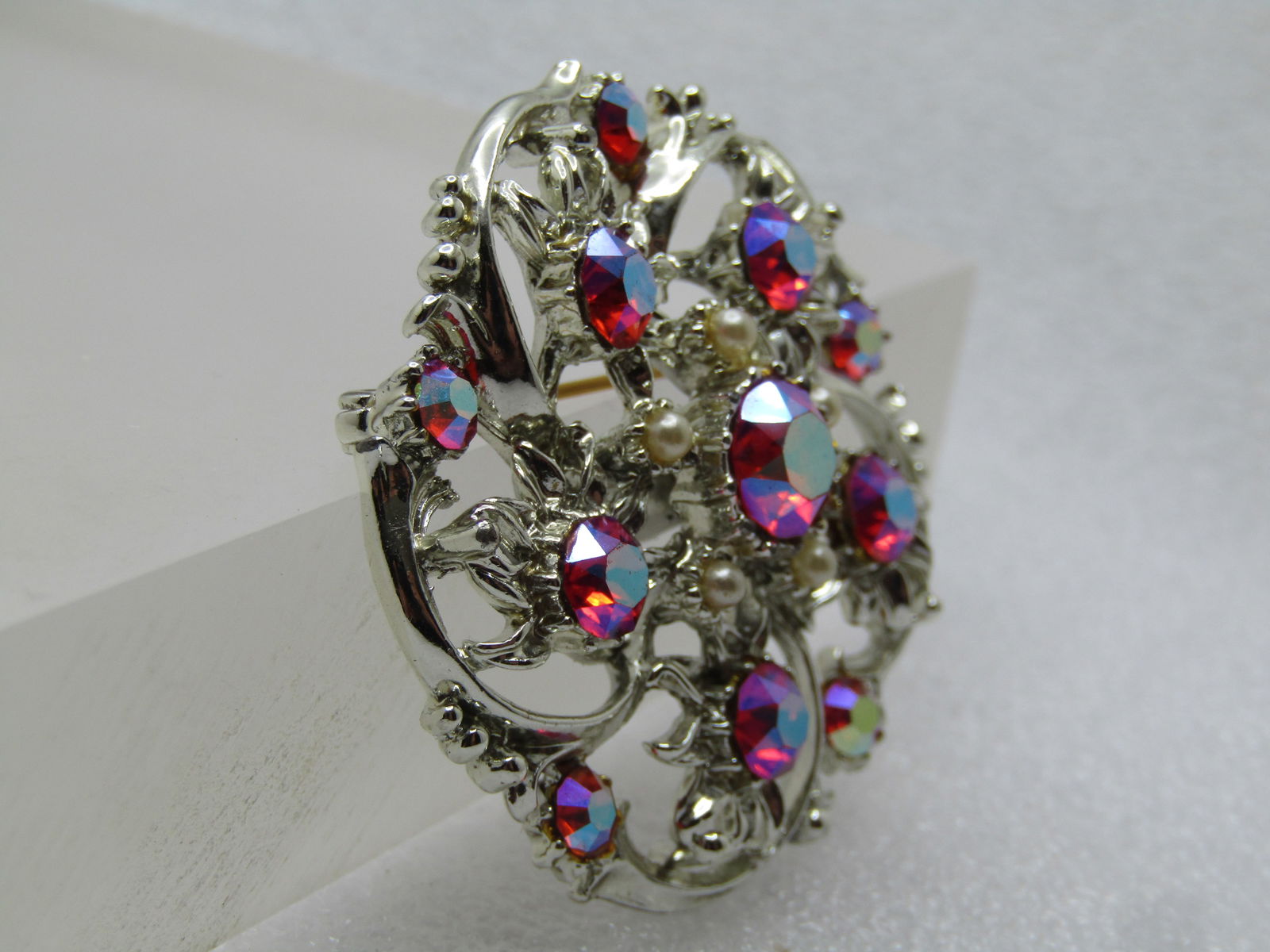 Vintage Pink AB Rhinestone Brooch, Blossom with Faux Pearls, 1960's - 3