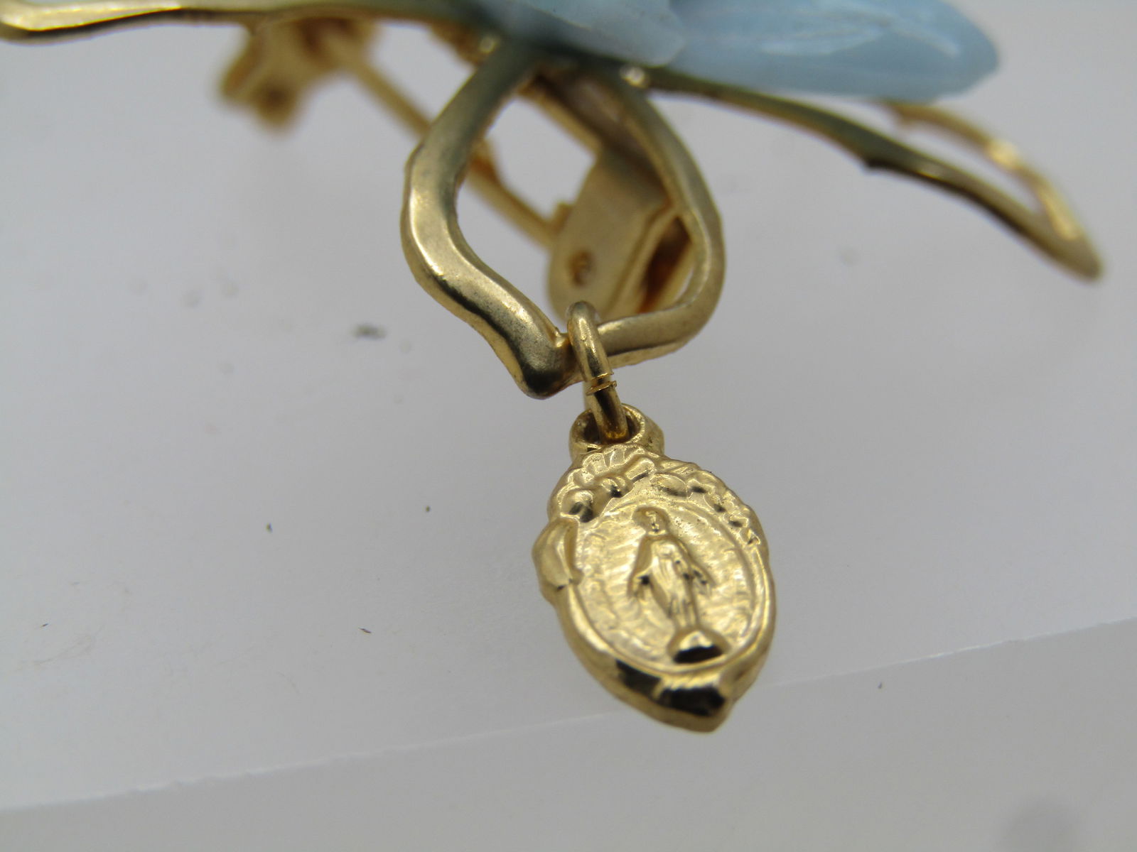 Vintage Blue Floral Brooch, Blessed Mother Charm Dangle, 1960's - 5