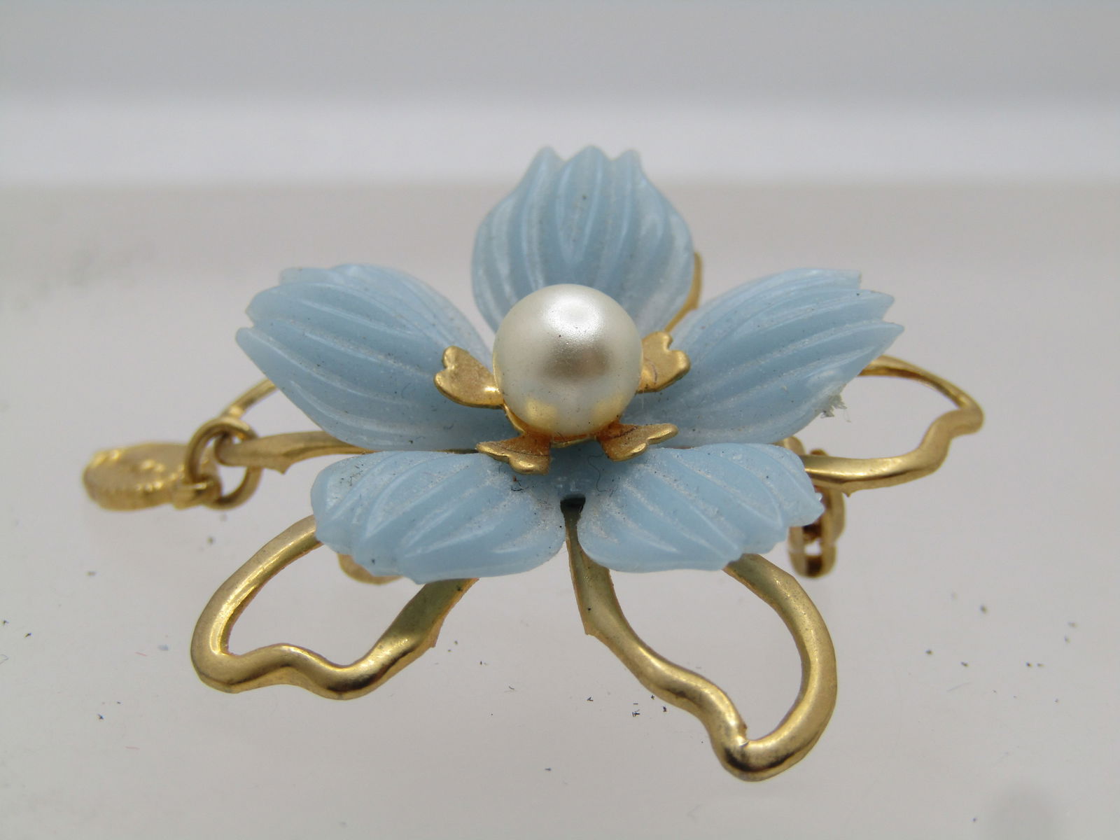 Vintage Blue Floral Brooch, Blessed Mother Charm Dangle, 1960's - 6