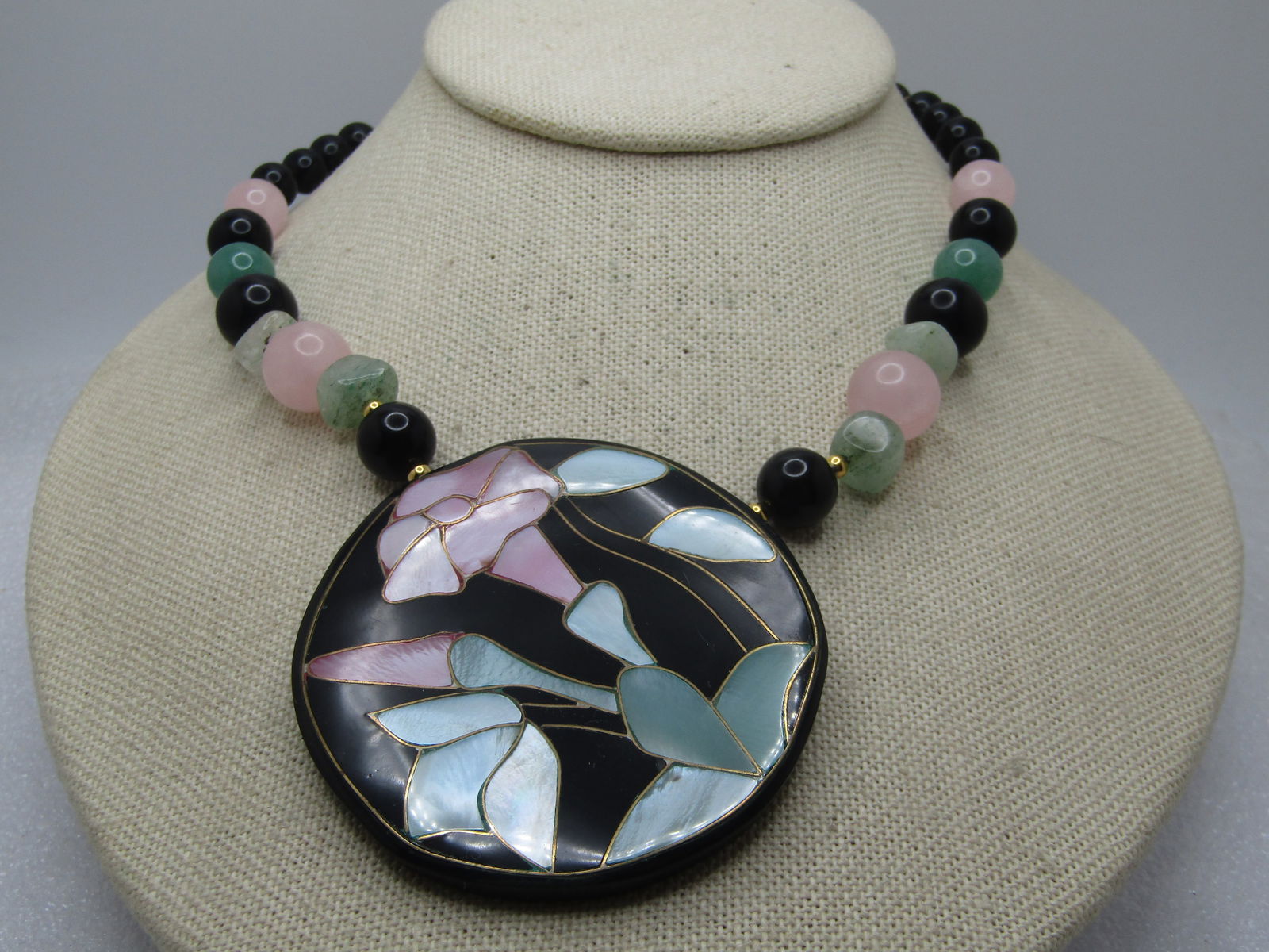Vintage Inlaid Floral Necklace, Mother-of-Pearl, Quartz, Onyx, Jade - Lee Sands. 21", 1970's-1990's, - 7