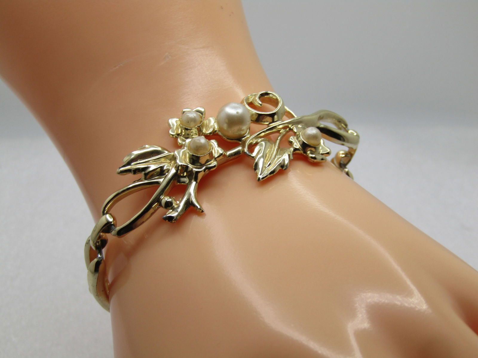 Vintage S&G Faux Pearl Bracelet, 1950's, 6.5" - 5