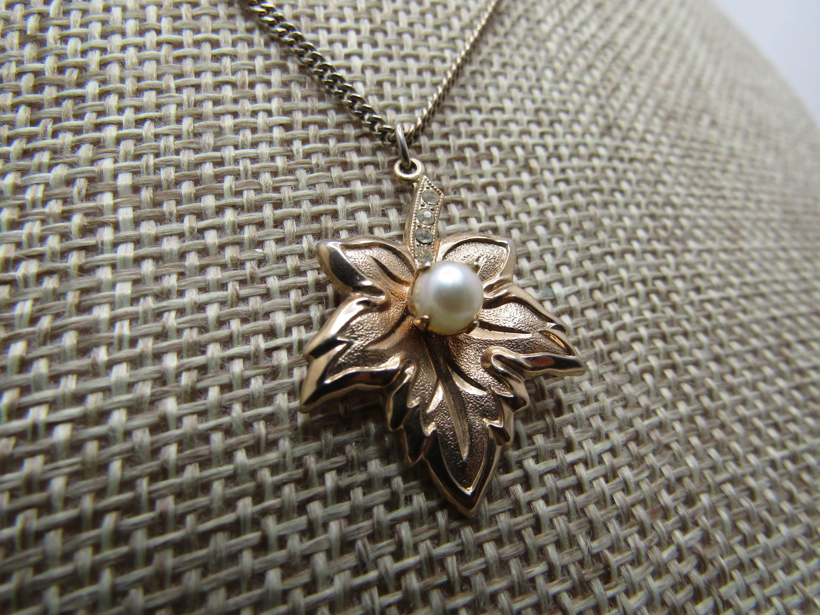 Vintage Maple Leaf, Rhinestone, Faux Pearl Necklace, 15", 1960's - 4