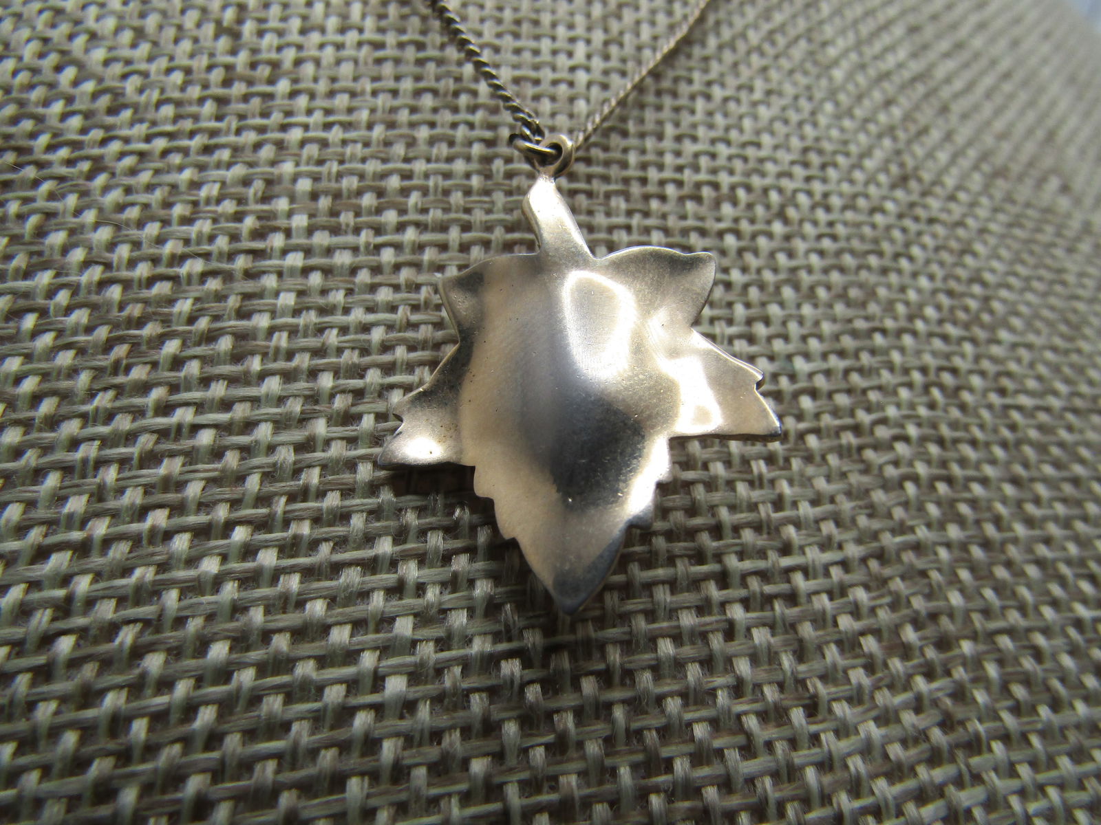 Vintage Maple Leaf, Rhinestone, Faux Pearl Necklace, 15", 1960's - 5