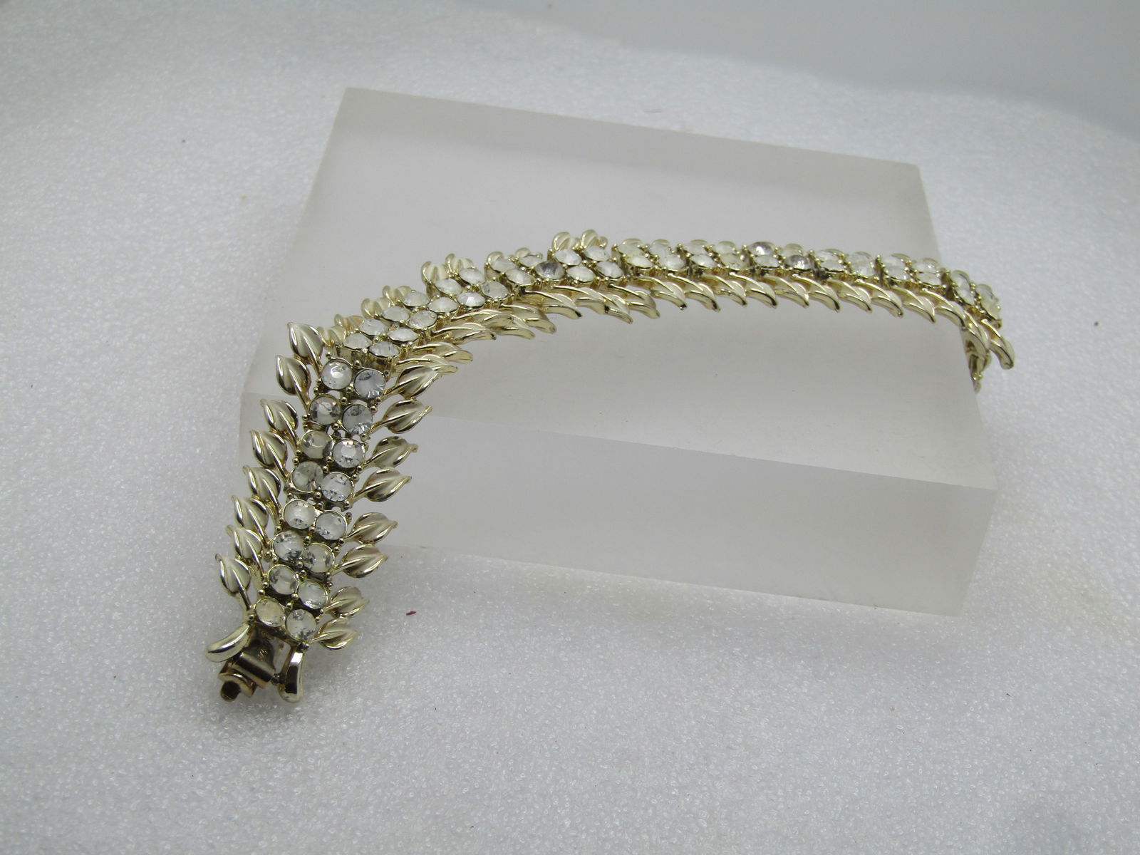 Vintage Coro White Rhinestone & Leaf Bracelet, 7.25", 1950's-1960's - 3