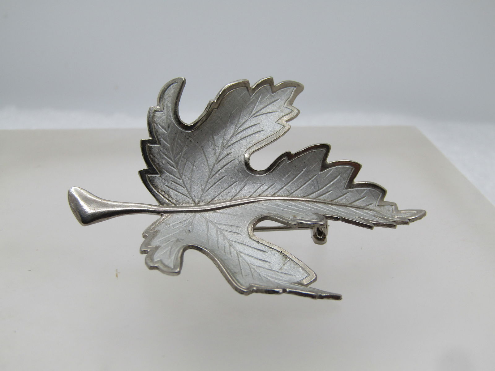 Vintage Silver tone Maple Leaf Brooch, 1960's-1970's - 6