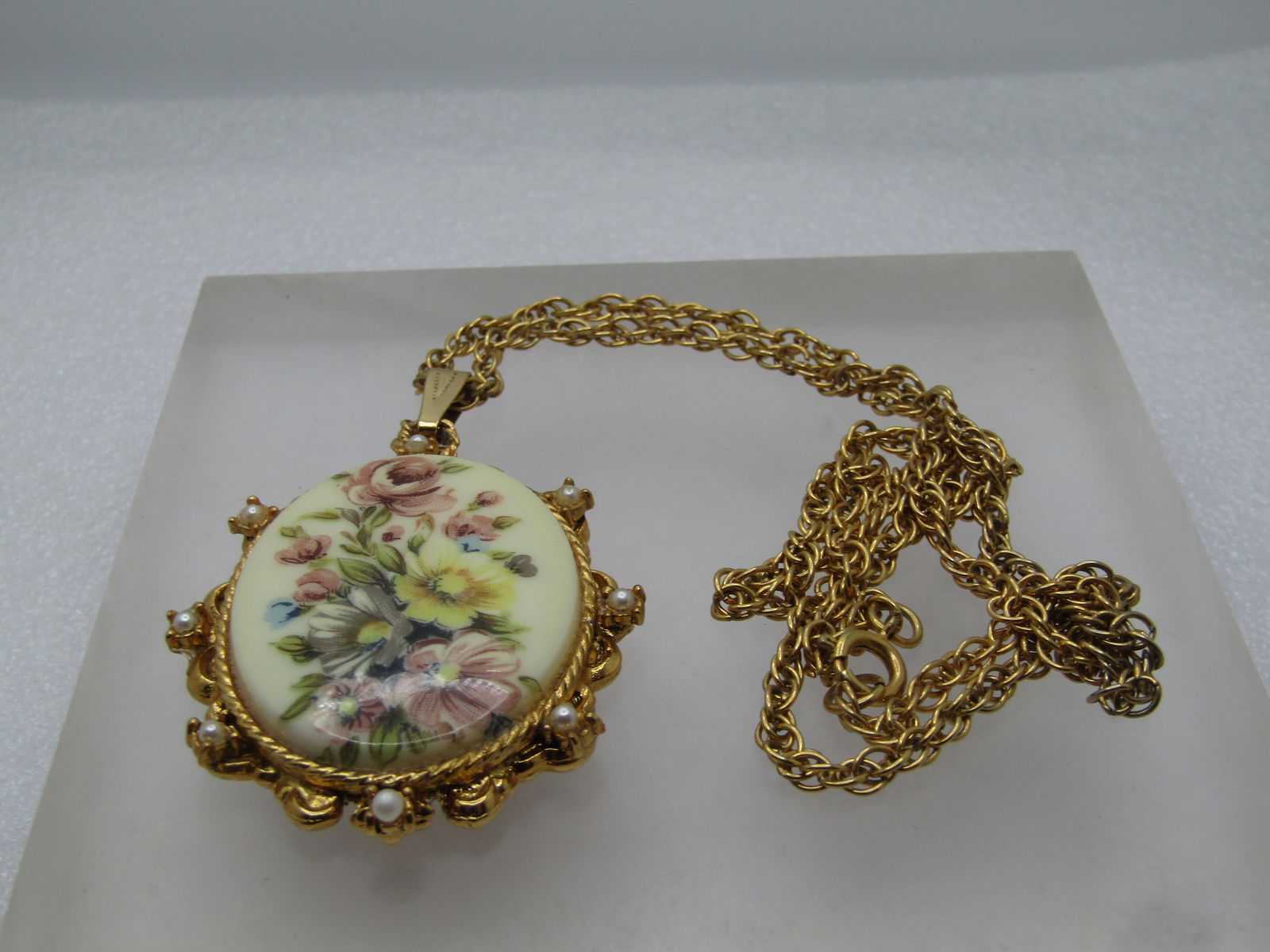 Vintage Floral Cameo Faux Pearl Necklace, 24" , Signed Denise, 1960's-1970's - 5