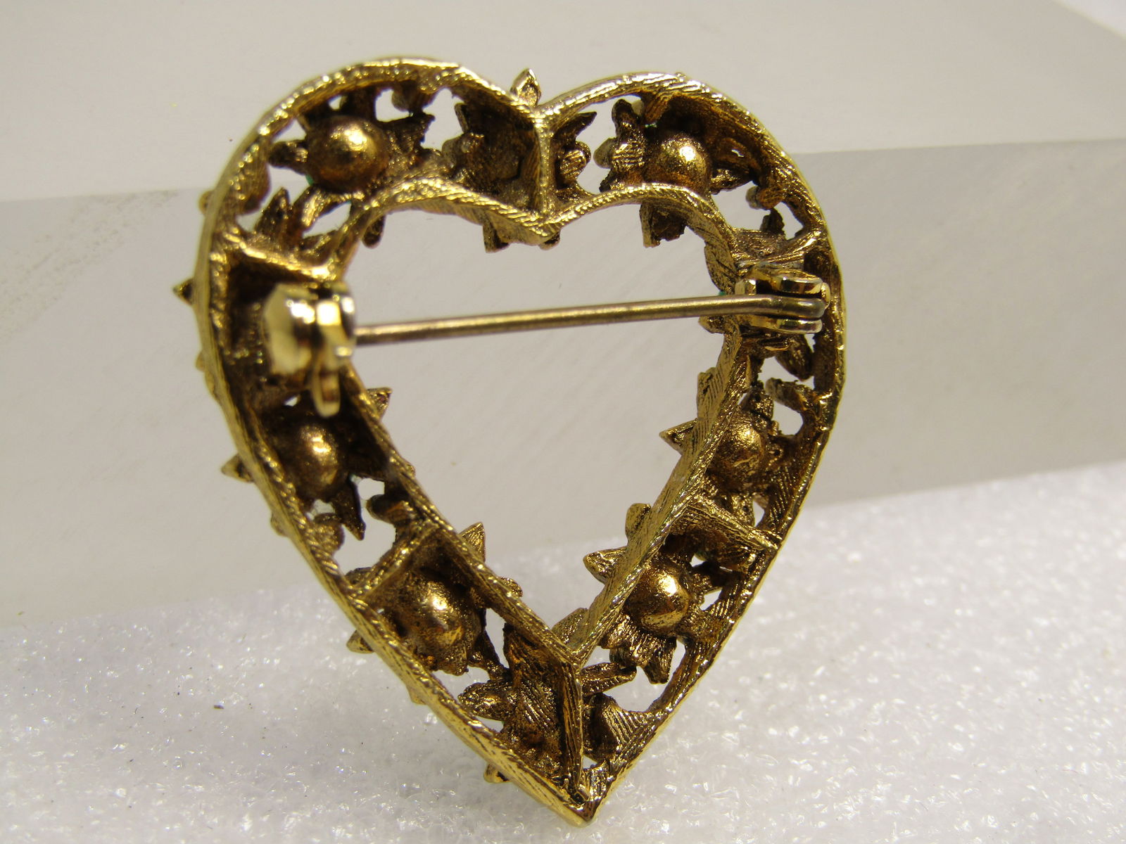 Vintage Green Beaded Heart Brooch, Floral Theme, 1960's - 4