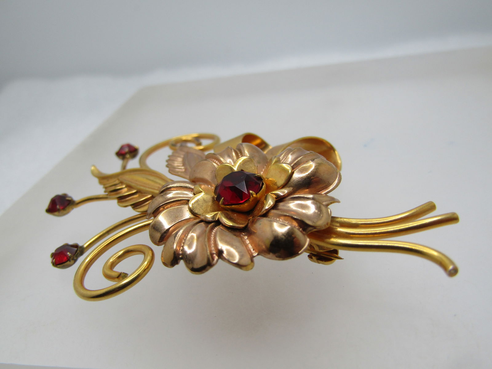 Vintage 12kt GF Floral Brooch, Red Rhienstones, 1940's - 6