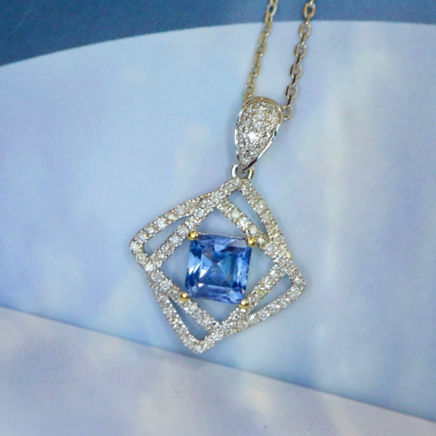 14K GOLD 1.31 CTW NATURAL SAPPHIRE & DIAMOND PENDANT - 3