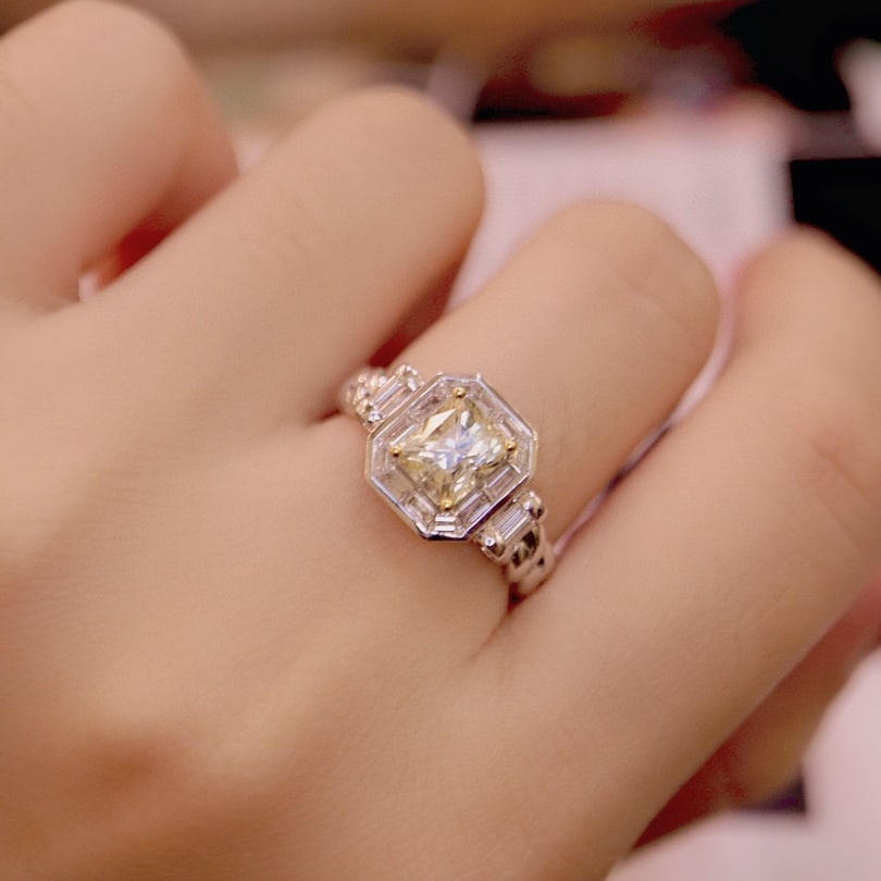 14K GOLD 2.12 CTW NATURAL SAPPHIRE & DIAMOND RING - 9