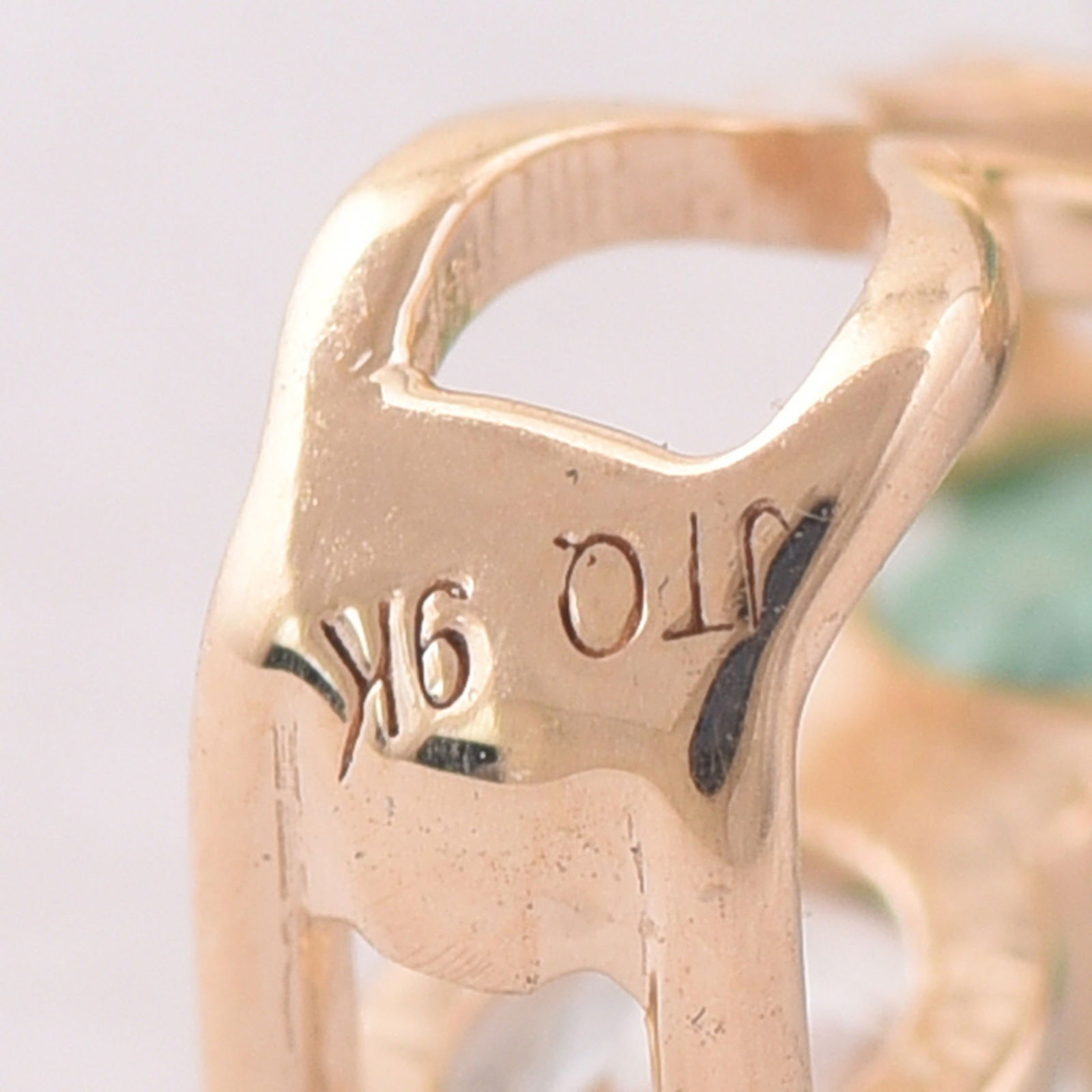 4.24 Ct Oval Turquoise 9K Gold Pendant - 5