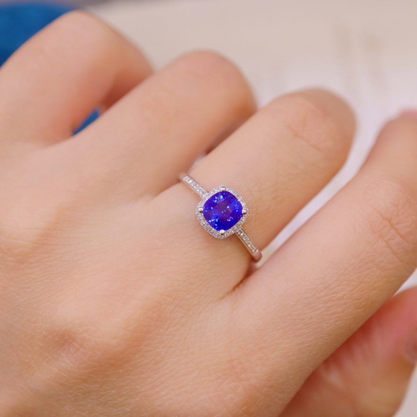 14K GOLD 1.25 CTW NATURAL SAPPHIRE & DIAMOND RING - 6