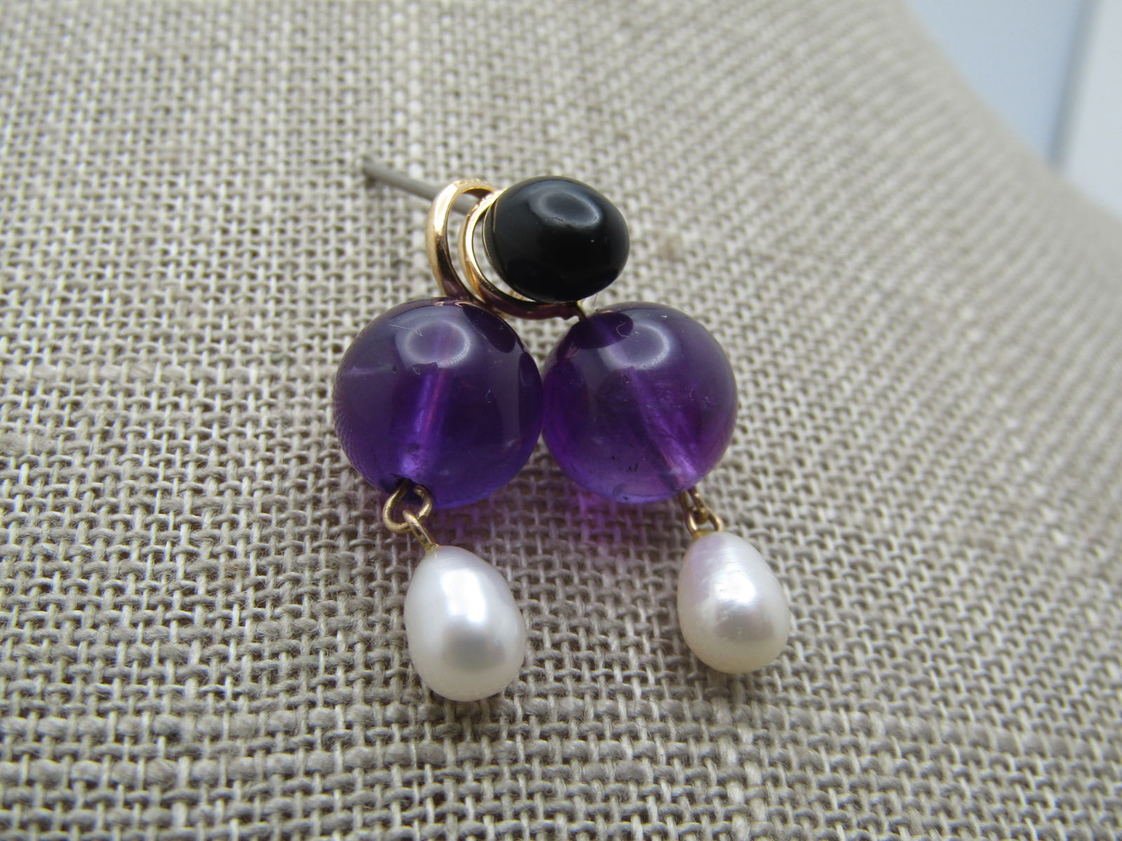 Vintage 14kt Amethyst & Freshwater Pearl Earring Drops/Pendants, Signed: Title:Vintage 14kt Amethyst & Freshwater Pearl Earring Drops/Pendants, SignedDescription:Vintage 14kt Amethyst & Freshwater Pearl Earring Drops/Pendants, Signed GSJ. There are two drops with a 14kt