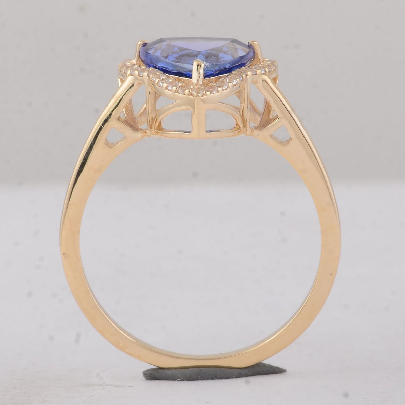 2.00 Ct Trillion Tanzanite 9K Gold Ring - 4
