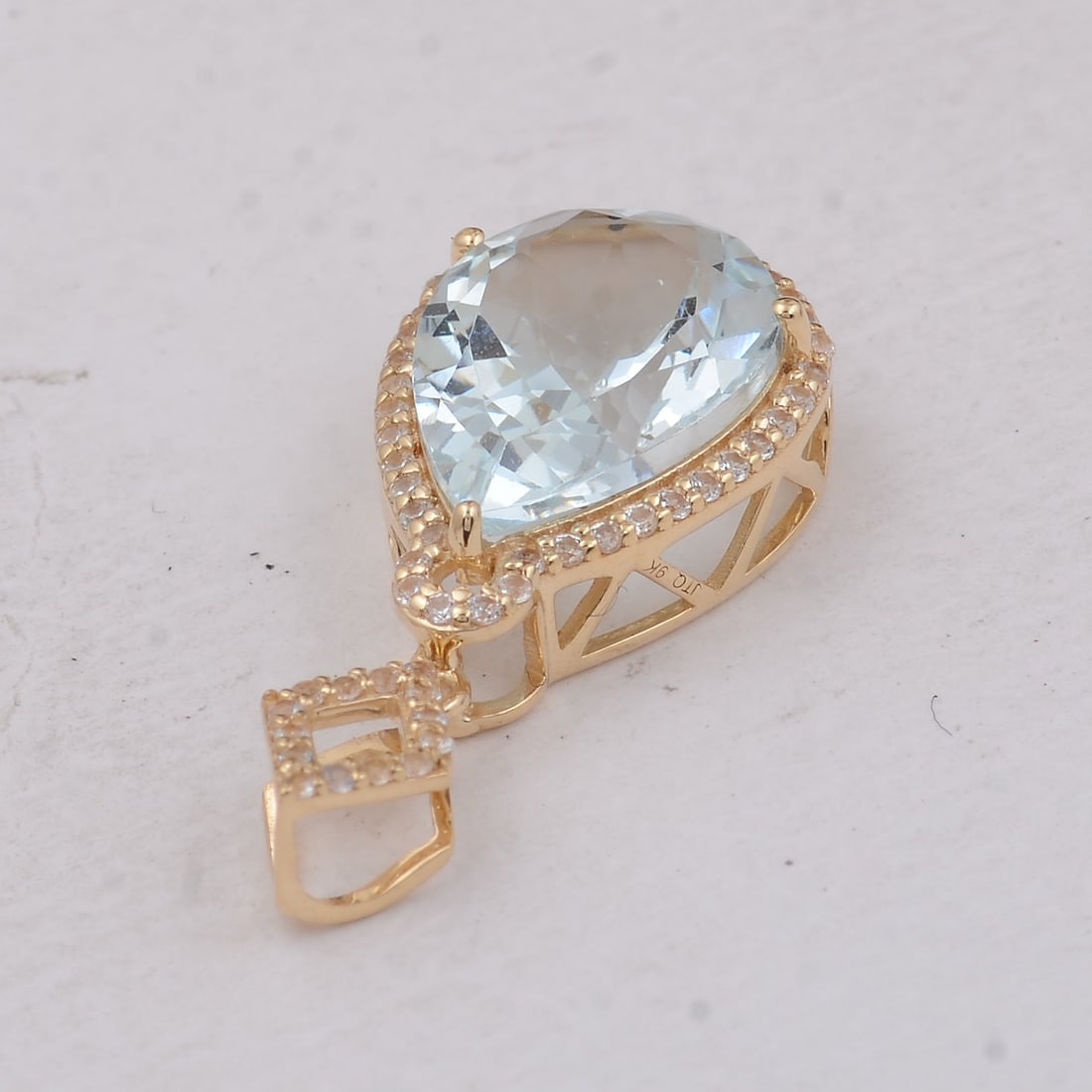 3.64 Ct Pear Aquamarine 9K Gold Pendant - 2
