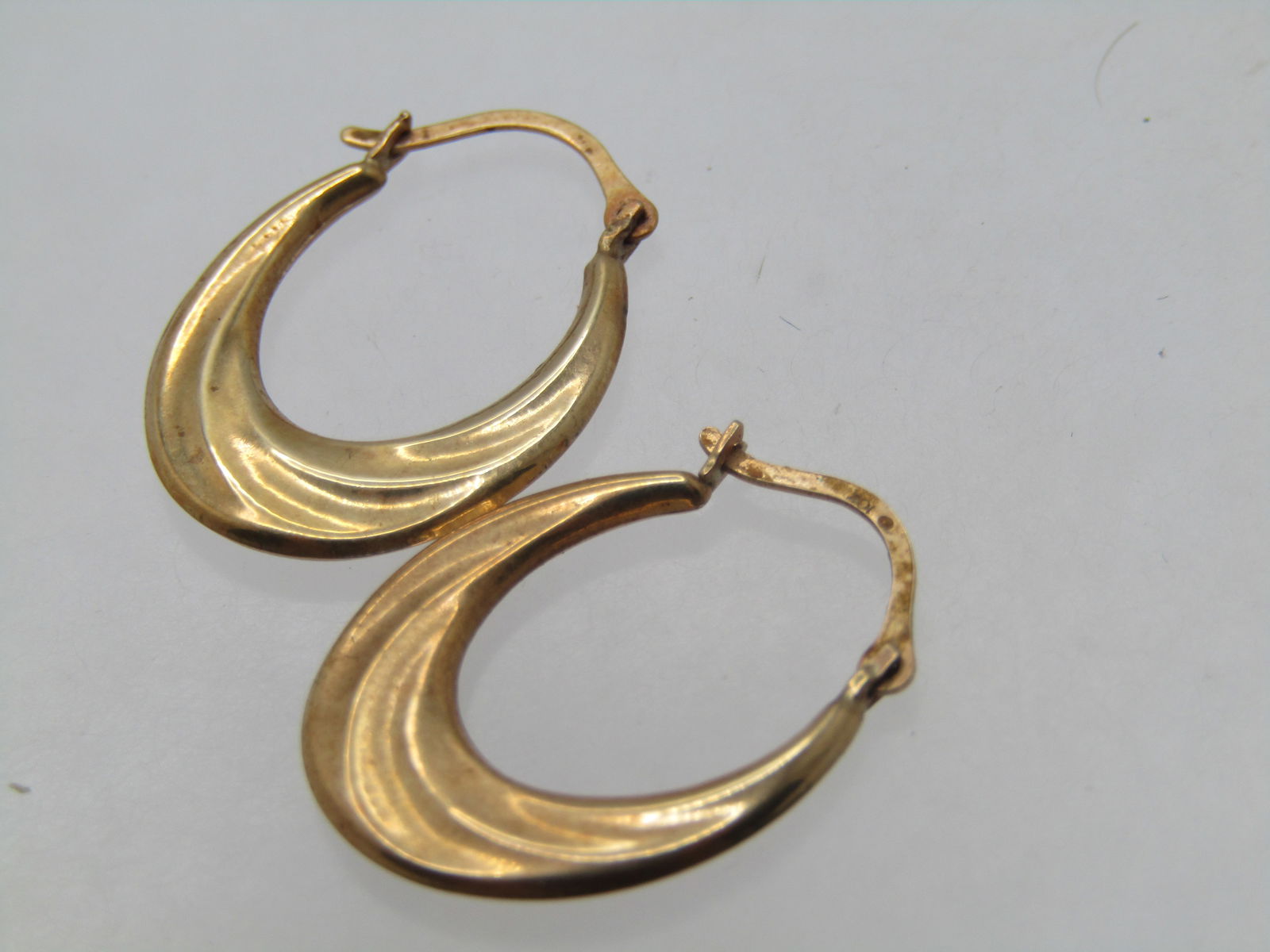 Vintage 10kt Gold Hoop Pierced Earrings, 1970's-1980's - 3