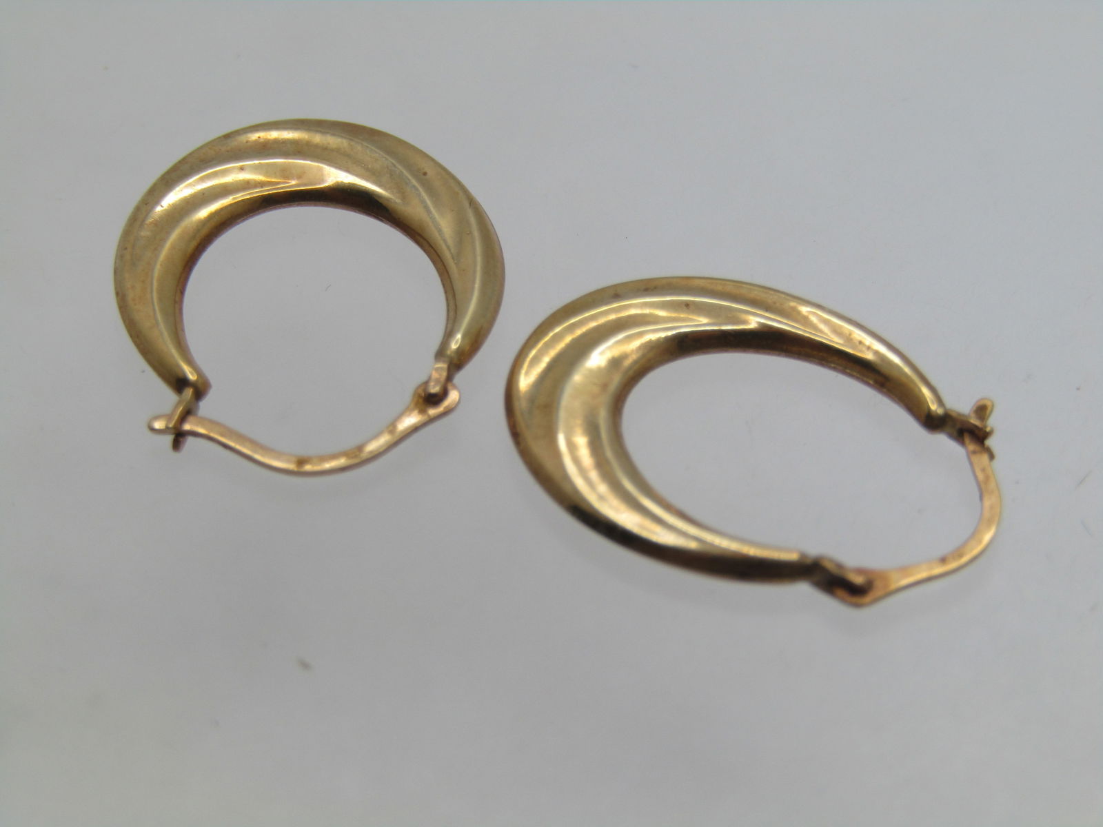 Vintage 10kt Gold Hoop Pierced Earrings, 1970's-1980's - 4