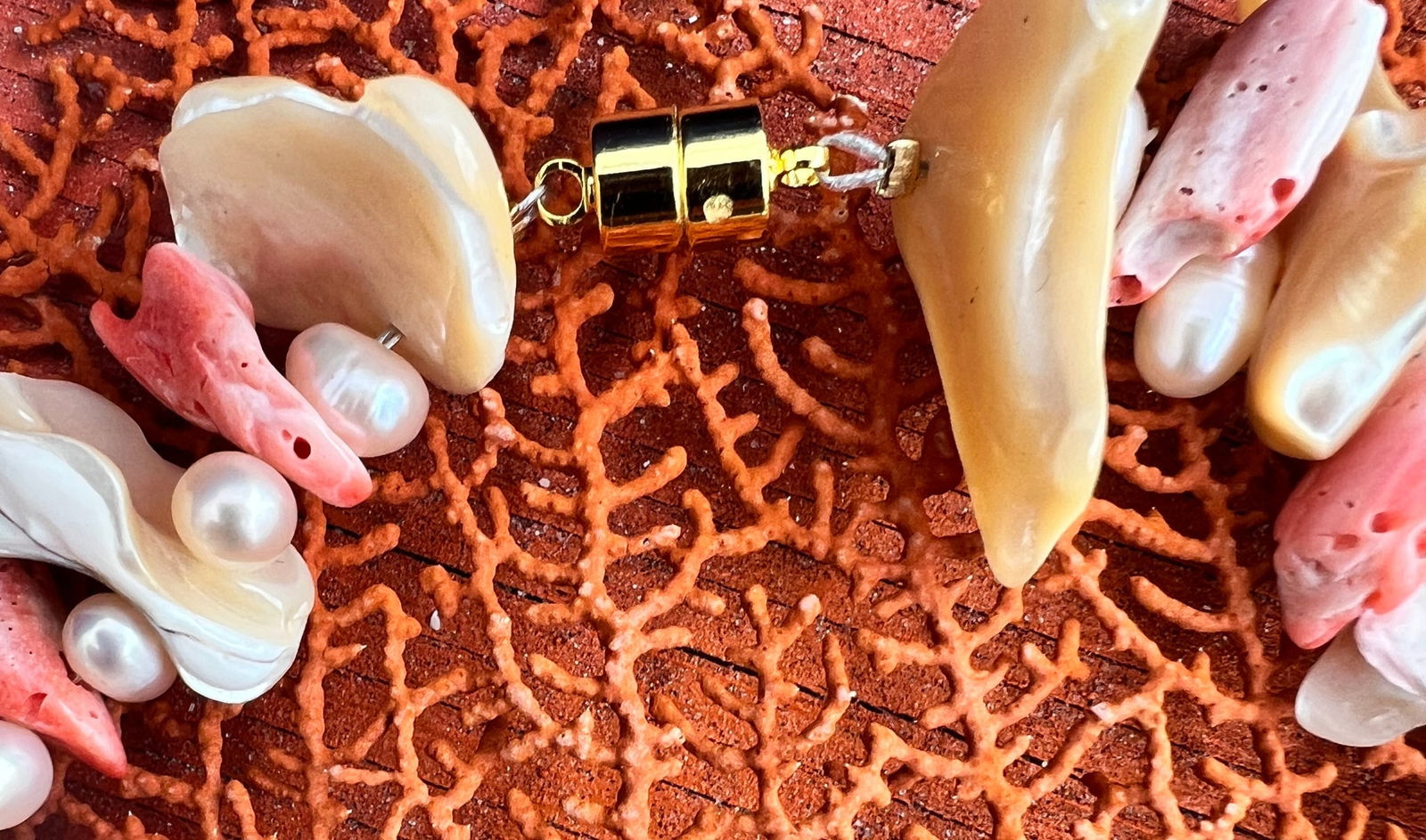 Turbo and Spondylus Shell Necklace with Pearls - 3