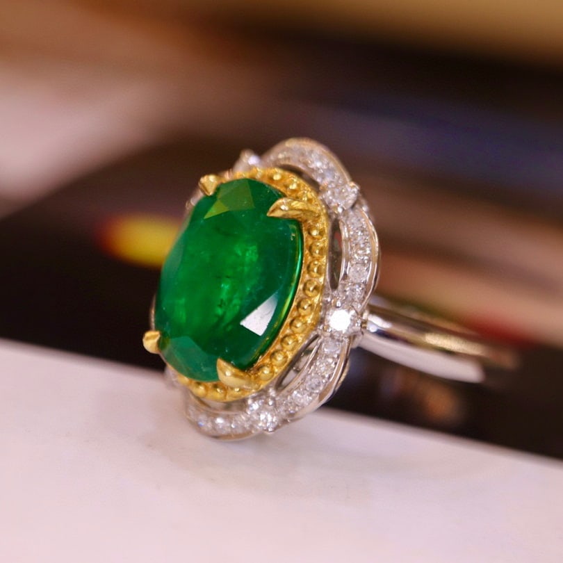 14K GOLD 3.51 CTW VIVID GREEN NATURAL EMERALD & DIAMOND RING - 3