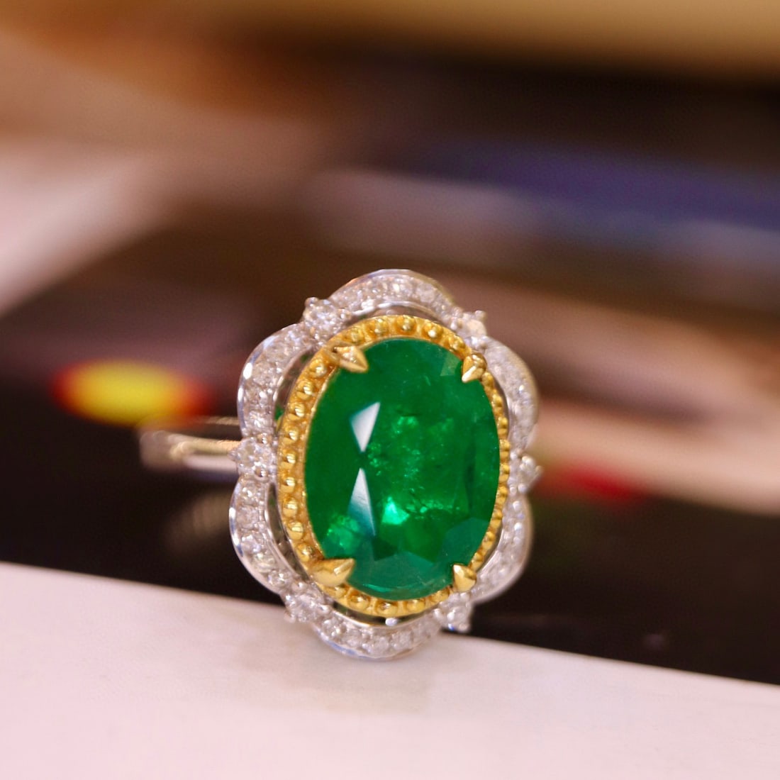 14K GOLD 3.51 CTW VIVID GREEN NATURAL EMERALD & DIAMOND RING - 4