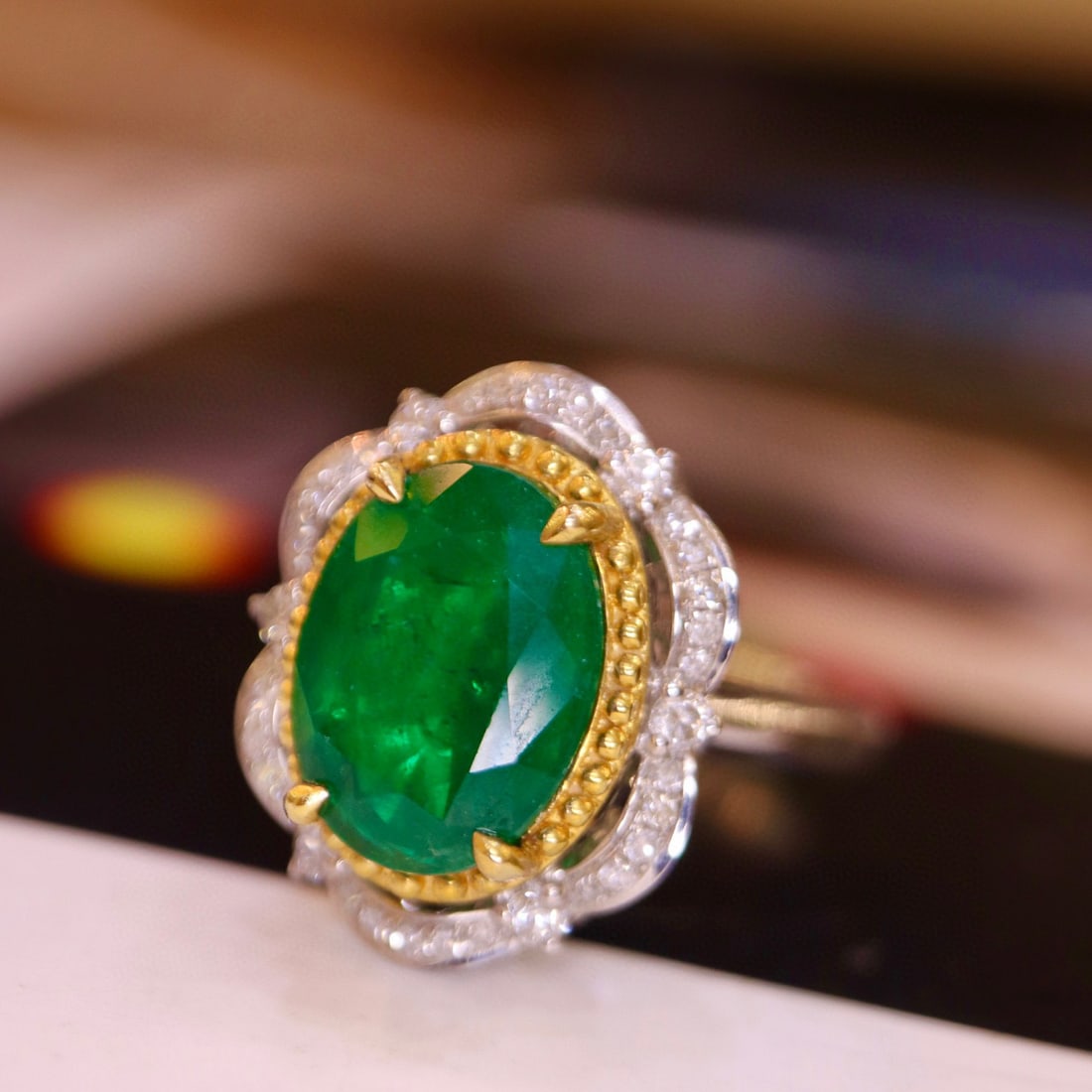 14K GOLD 3.51 CTW VIVID GREEN NATURAL EMERALD & DIAMOND RING - 7