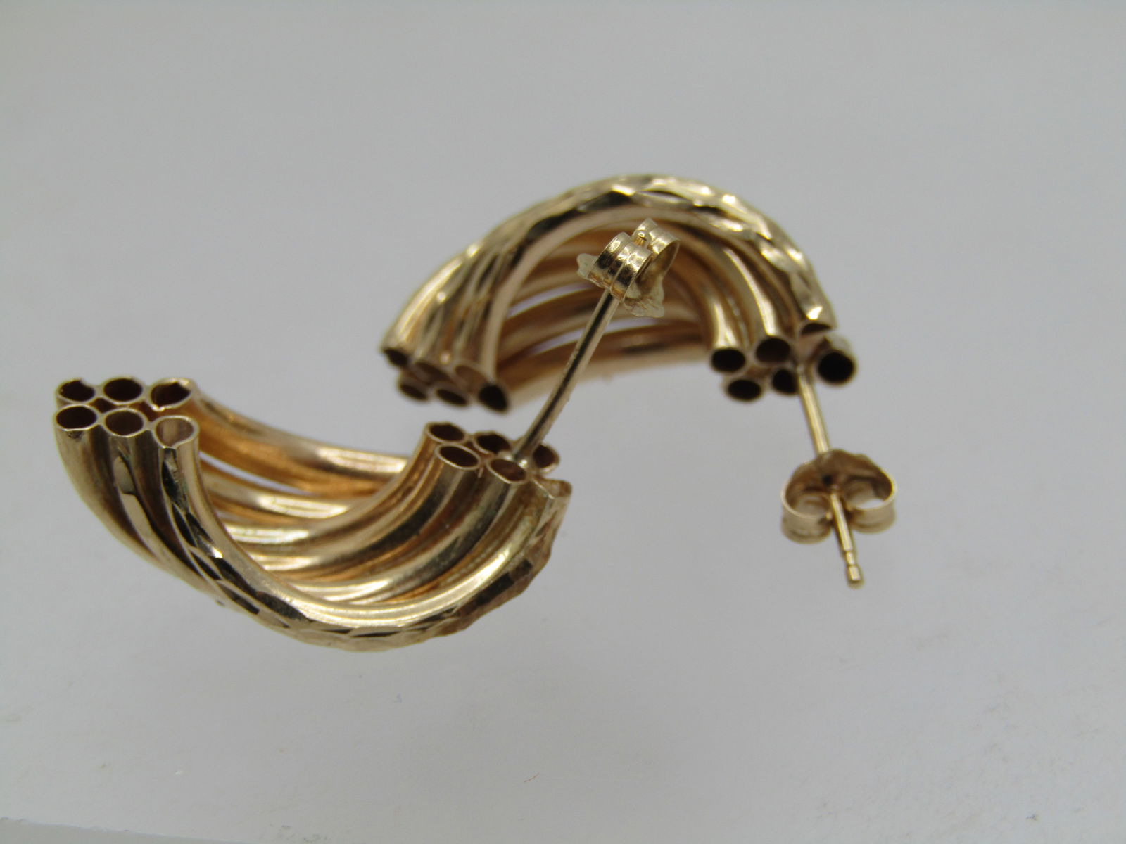 Vintage 14kt Diamond Cut Pierced Earrings,Stacked Macaroni, 1980's-1990's - 5