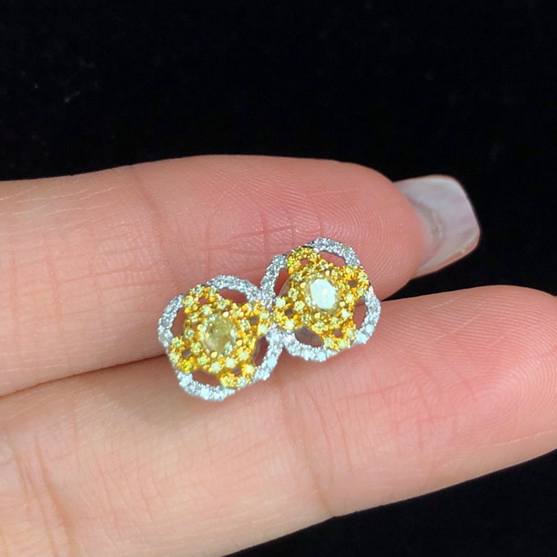 14K GOLD 0.44 CTW NATURAL YELLOW DIAMOND & DIAMOND EARRINGS - 2