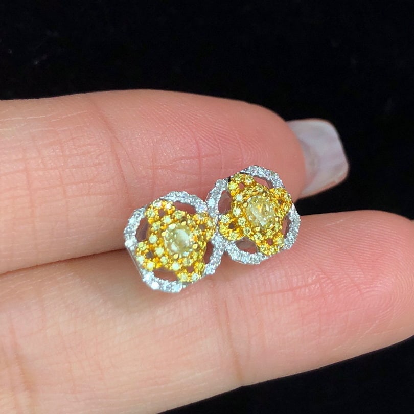 14K GOLD 0.44 CTW NATURAL YELLOW DIAMOND & DIAMOND EARRINGS - 6