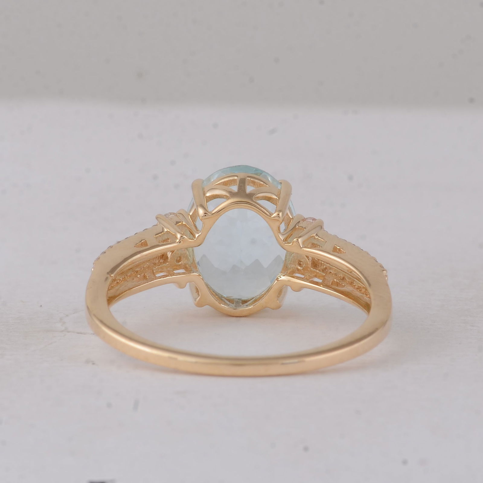 2.38 Ct Oval Aquamarine 9K Gold Ring - 3