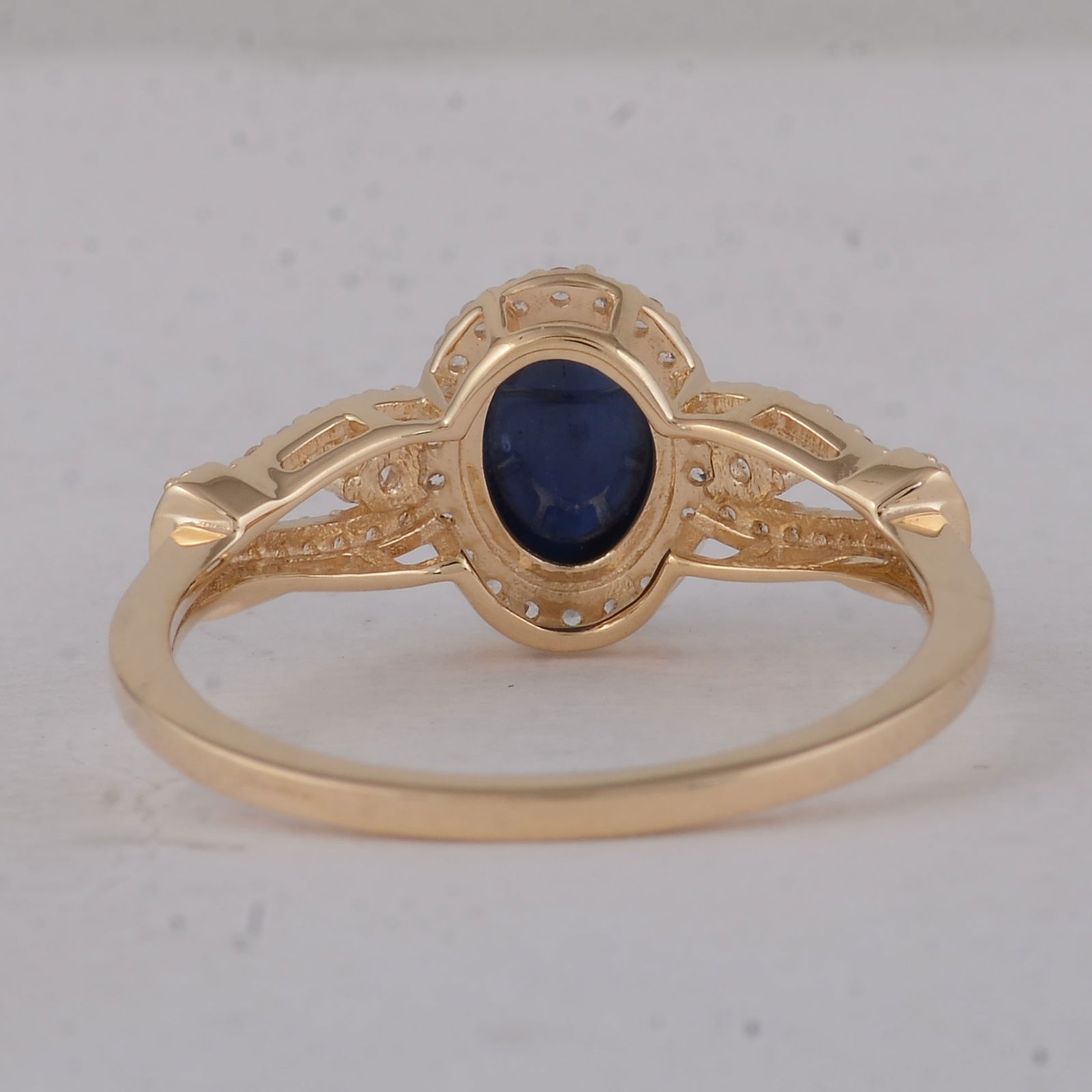 1.81 Ct Oval Sapphire 9K Gold Ring - 3