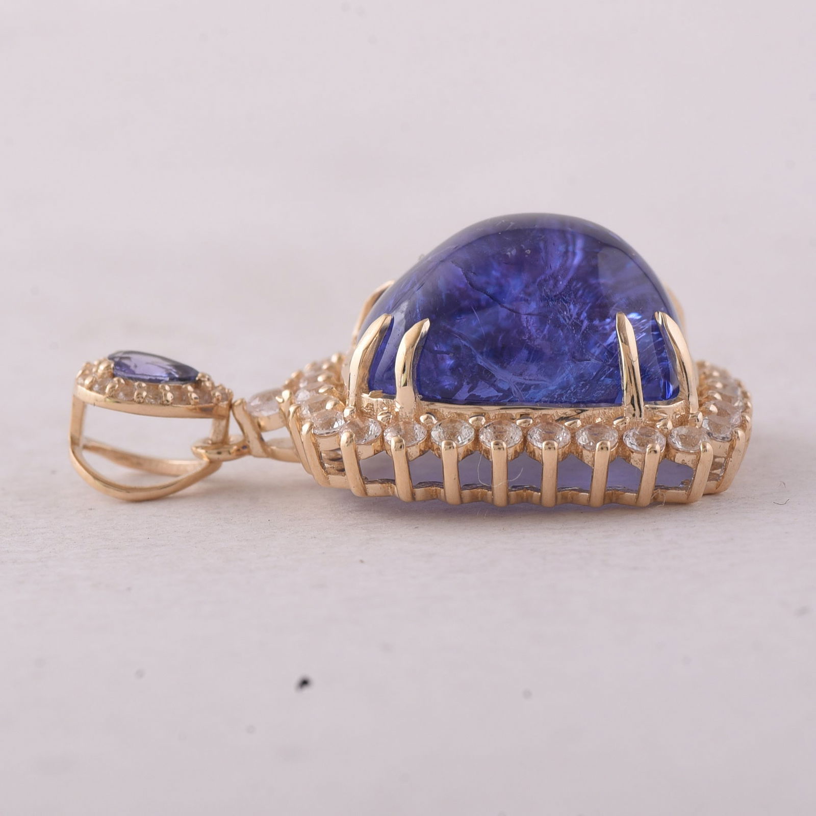 14.50 Ct Cushion Tanzanite 9K Gold Pendant - 3