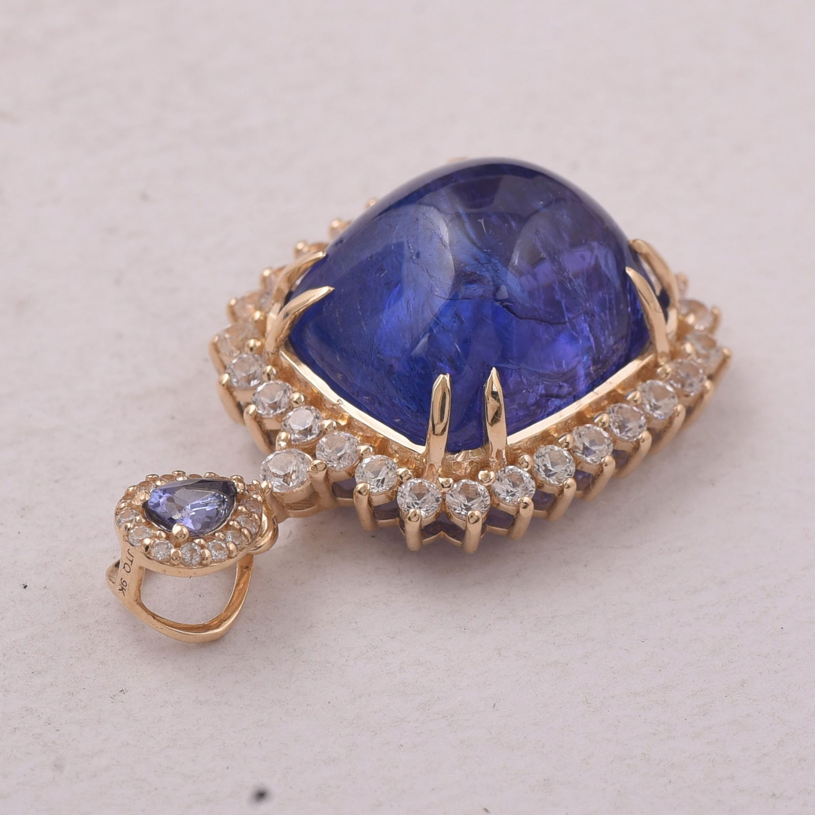 14.50 Ct Cushion Tanzanite 9K Gold Pendant - 4