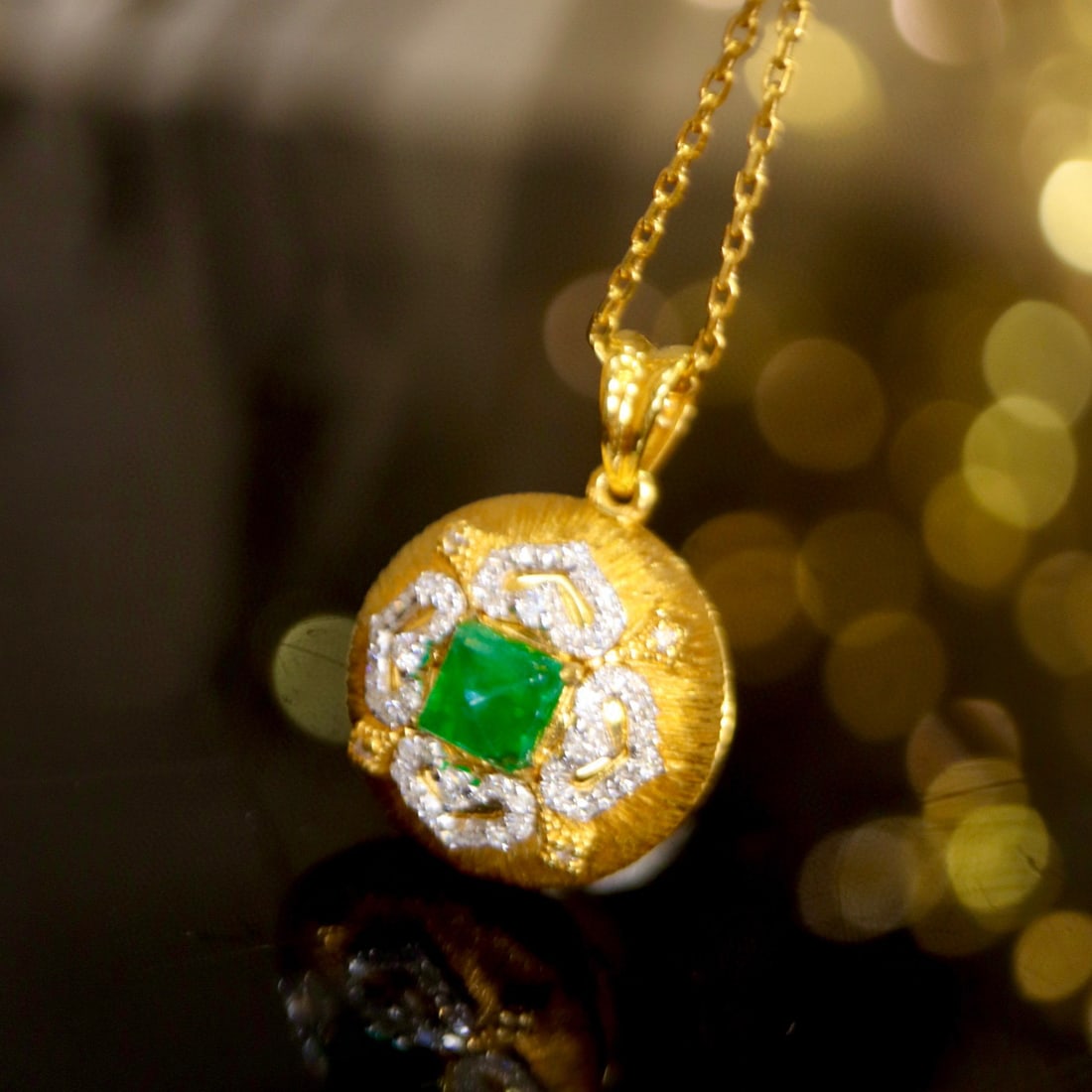 14K GOLD 1.28 CTW VIVID GREEN NATURAL EMERALD & DIAMOND PENDANT - 5