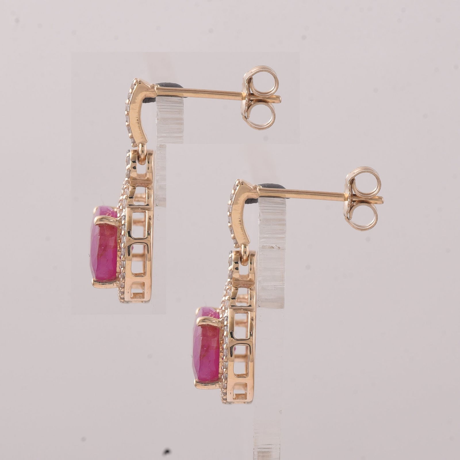 5.39 Ct Oval Ruby 9K Gold Earrings - 3