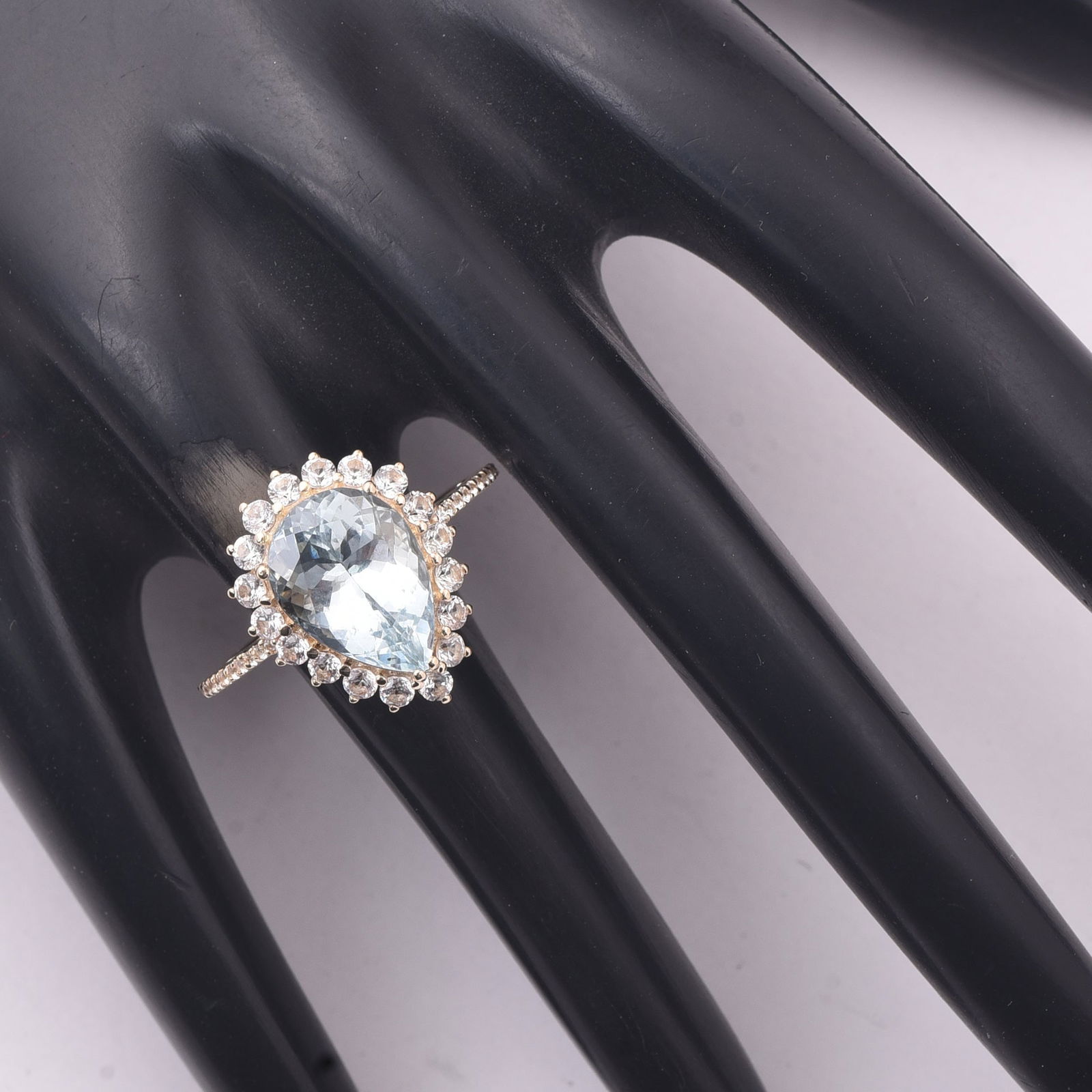 4.00 Ct Pear Aquamarine 9K Gold Ring - 2