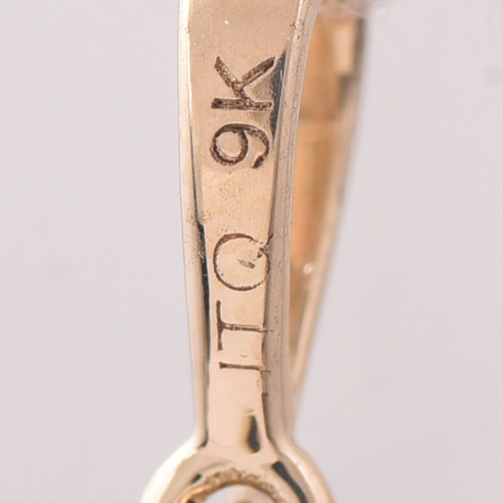 3.46 Ct Oval Fire Opal 9K Gold Pendant - 5