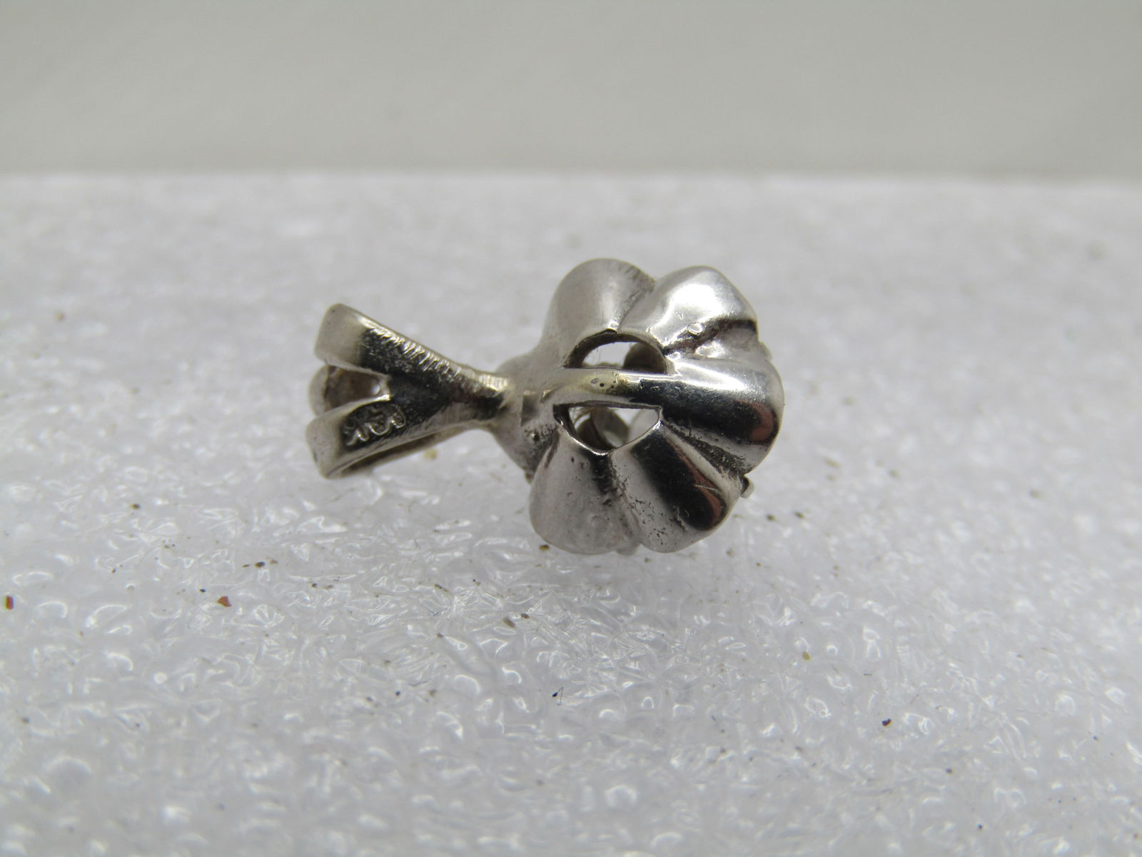 Vintage 14kt Diamond Blossom Pendant, .10 CTW, 1970's - 4