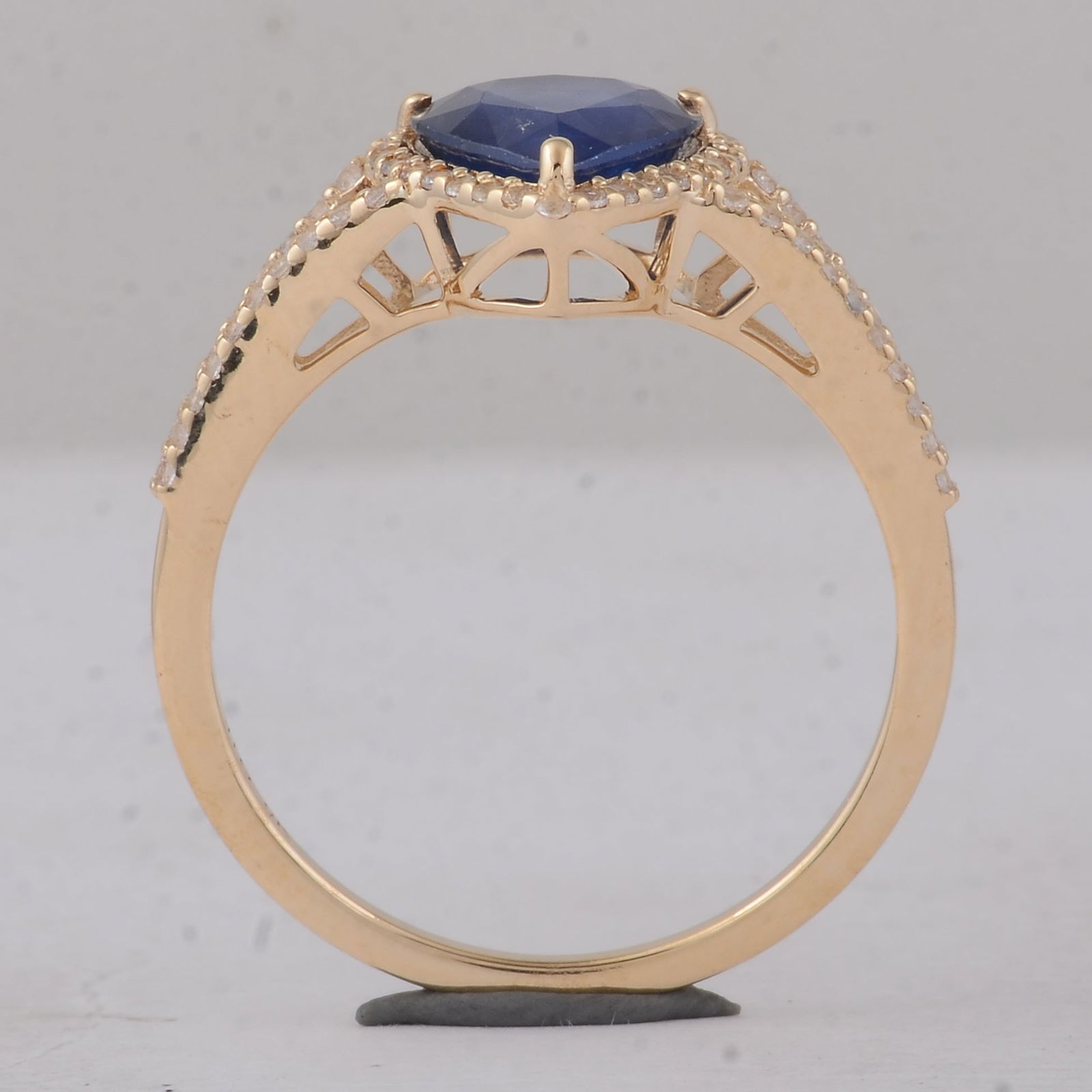 2.10 Ct Heart Blue Sapphire 9K Gold Ring - 4