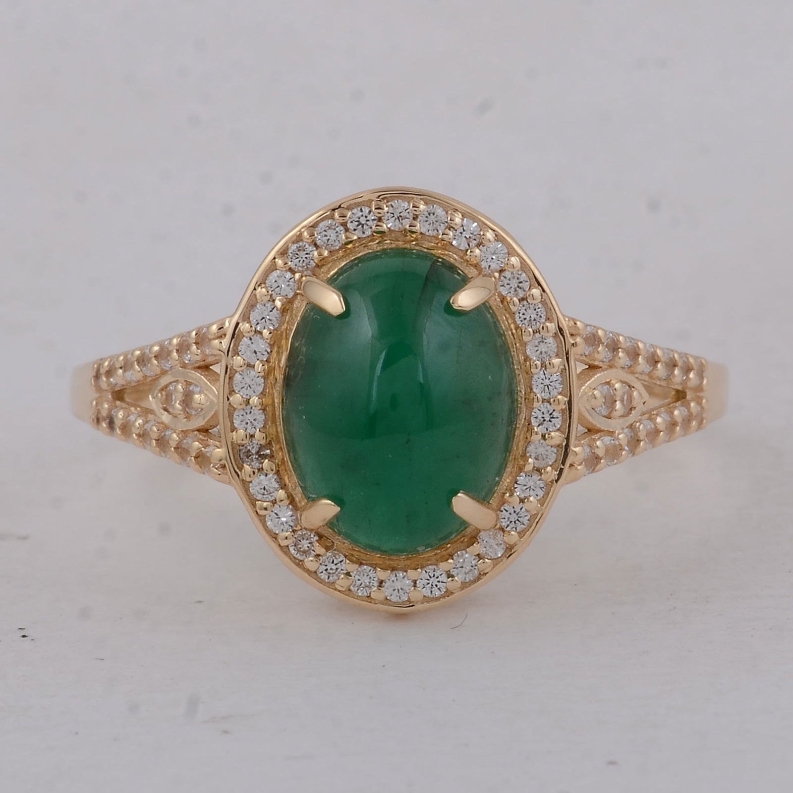 2.31 Ct Oval Emerald 9K Gold Ring: Title:2.31 Ct Oval Emerald 9K Gold Ring Description:2.31 Total Carat Emerald 9K Gold Ring Specifications - Total Weight 2.43 g - Center Gemstone Emerald - Gemstone Carat Weight 2.05 Carats - Gemstone