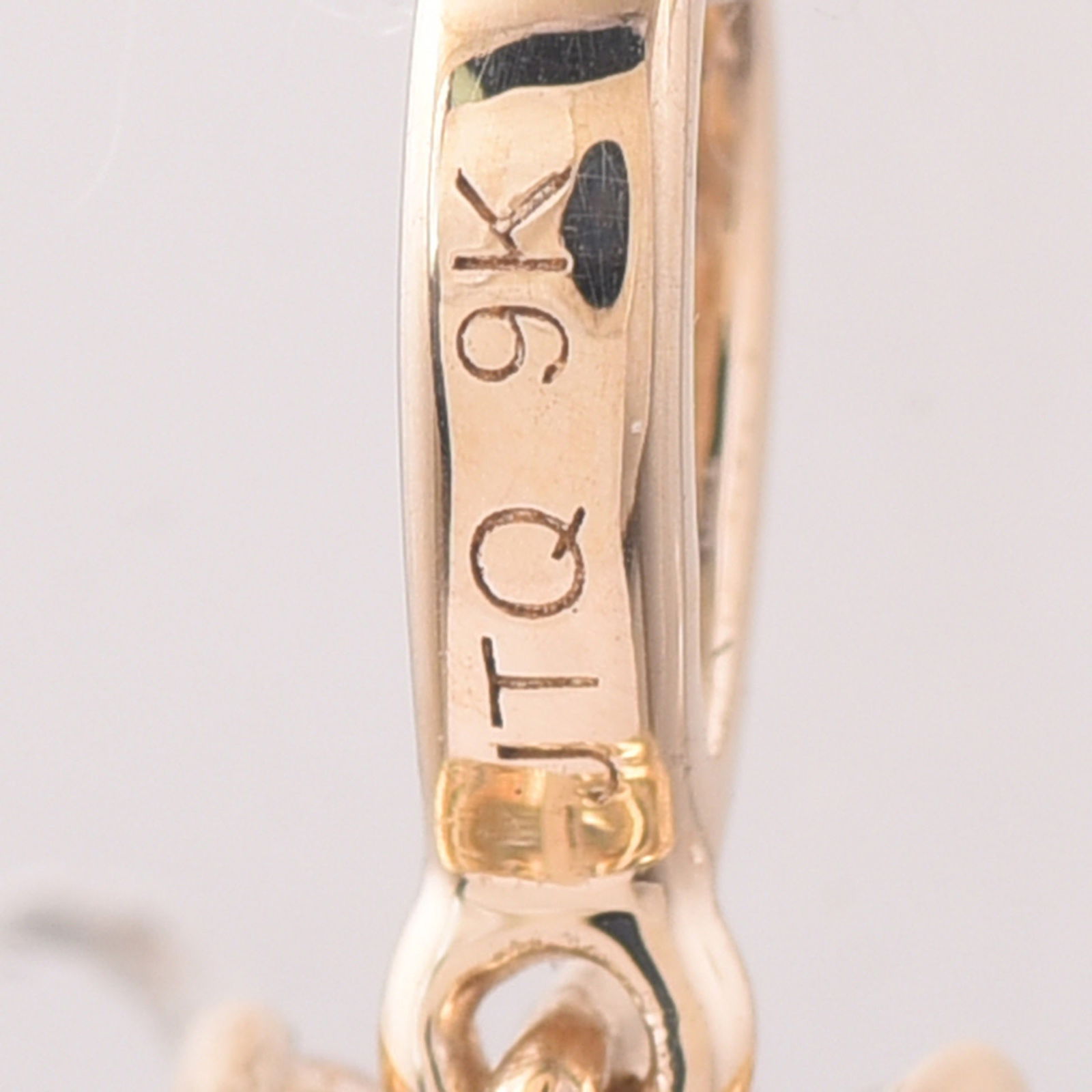 3.46 Ct Oval Turquoise 9K Gold Pendant - 5