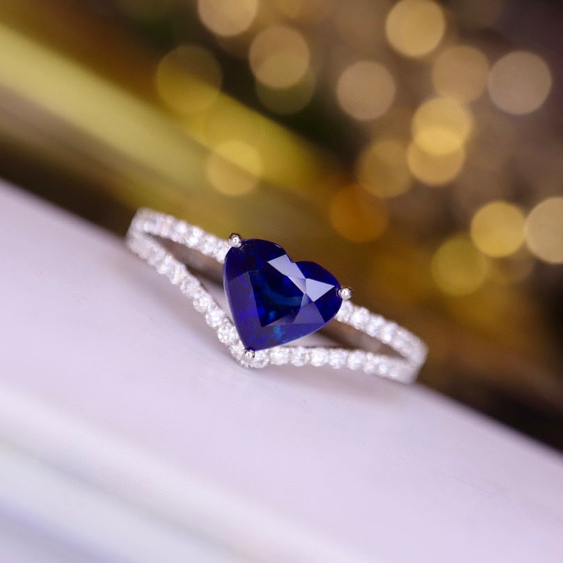 14K GOLD 1.25 CTW NATURAL SAPPHIRE & DIAMOND RING - 8