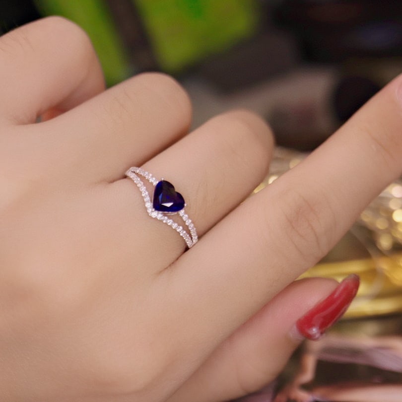 14K GOLD 1.25 CTW NATURAL SAPPHIRE & DIAMOND RING - 9