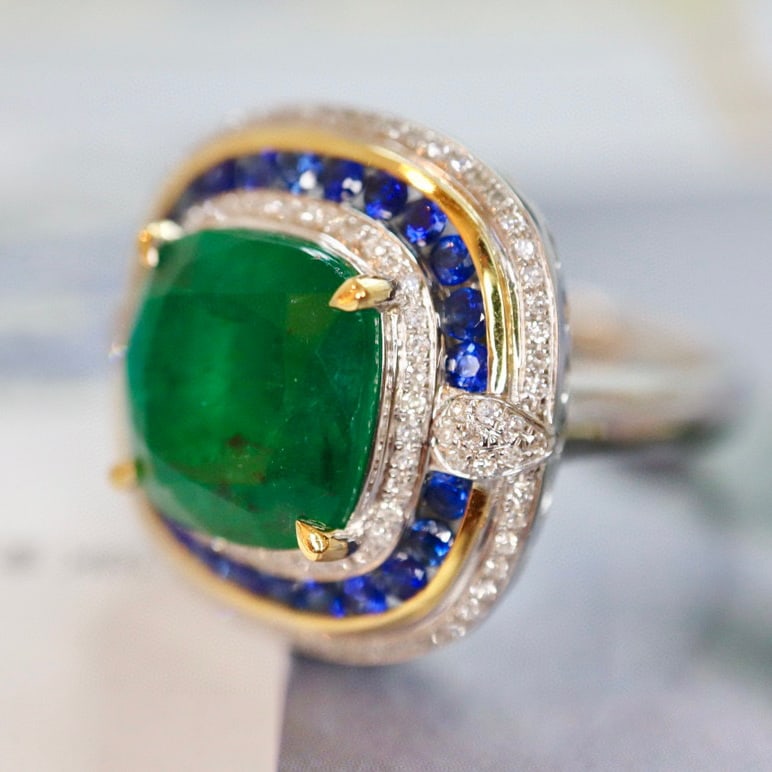 14K GOLD 5.27 CTW VIVID GREEN NATURAL EMERALD & DIAMOND RING - 4