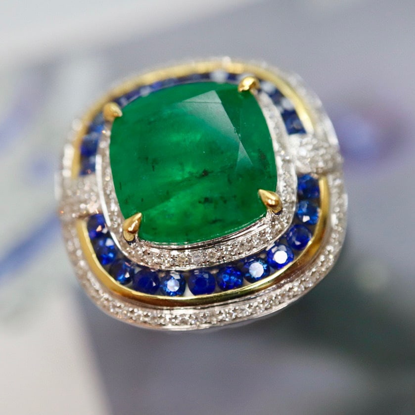 14K GOLD 5.27 CTW VIVID GREEN NATURAL EMERALD & DIAMOND RING - 8